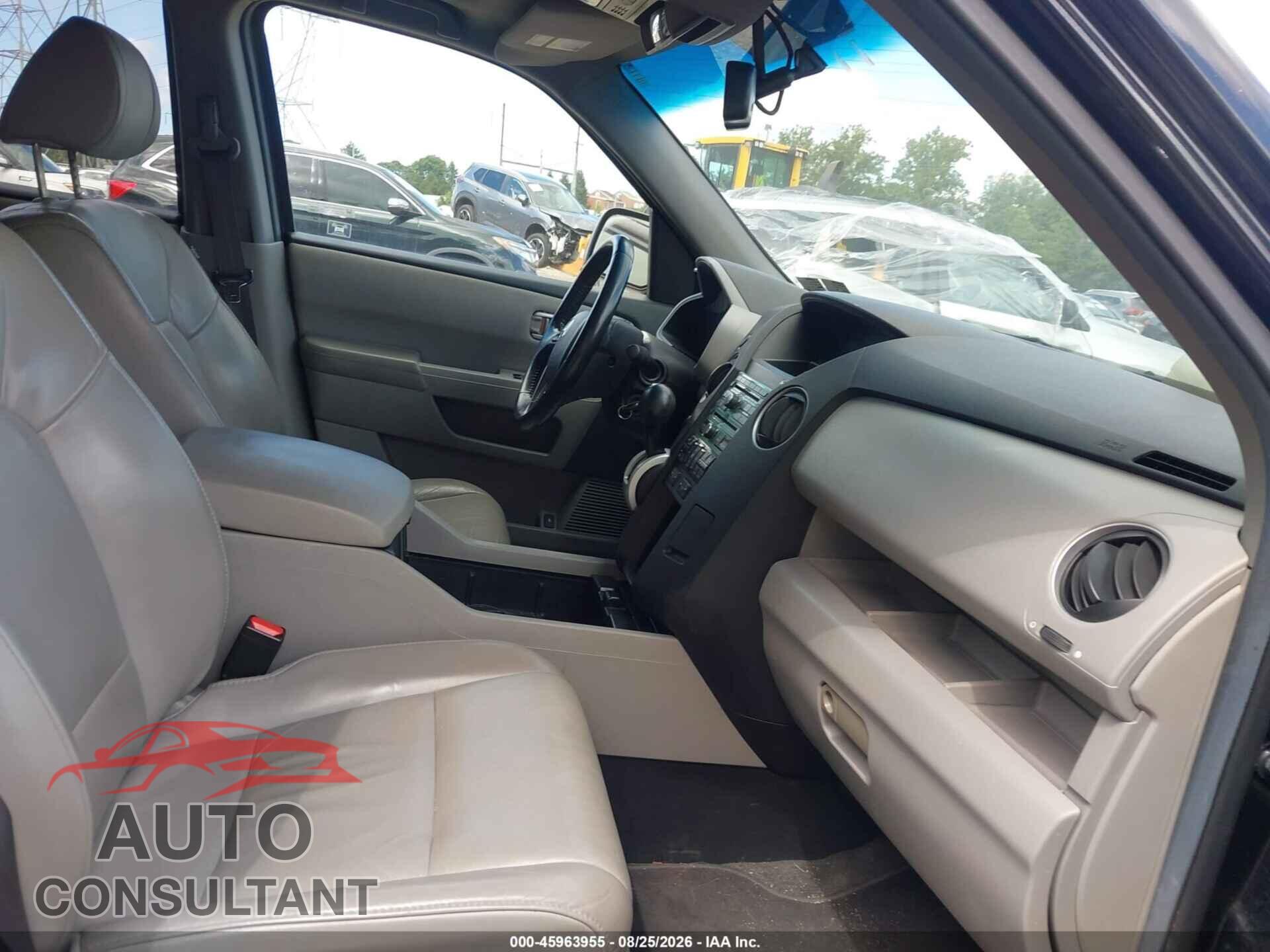 HONDA PILOT 2011 - 5FNYF4H65BB105901