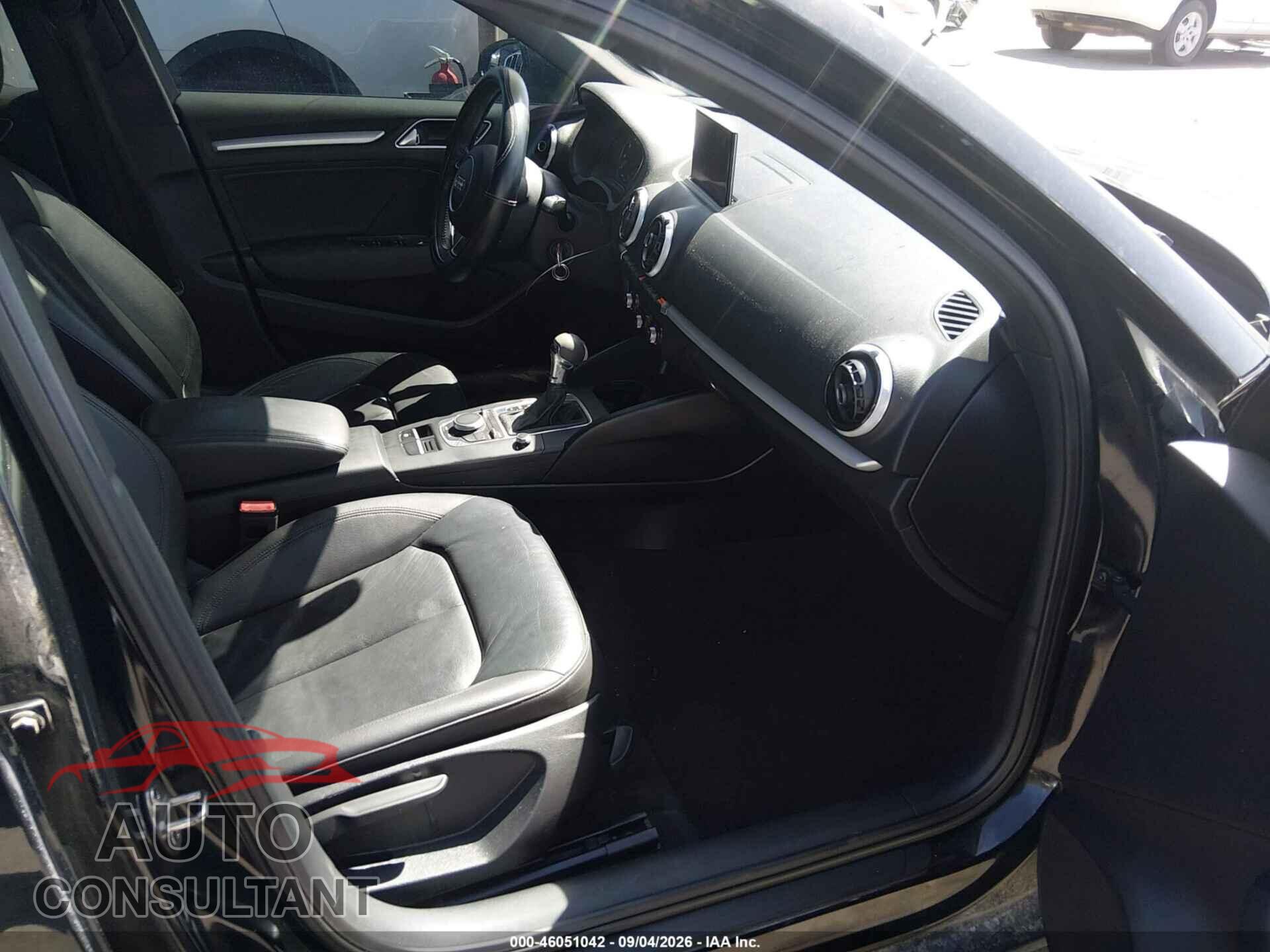 AUDI A3 2016 - WAUA7GFF9G1066567