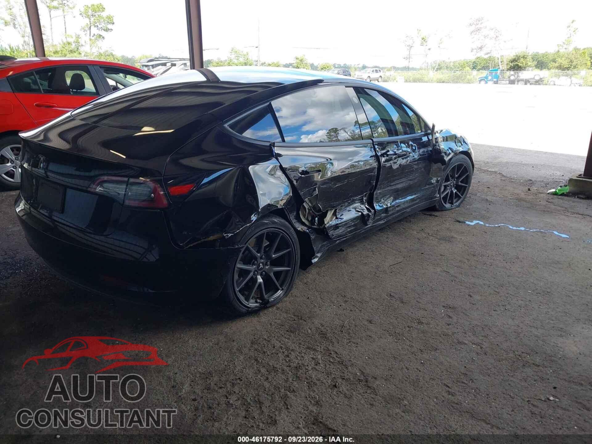 TESLA MODEL 3 2021 - 5YJ3E1EA5MF045609