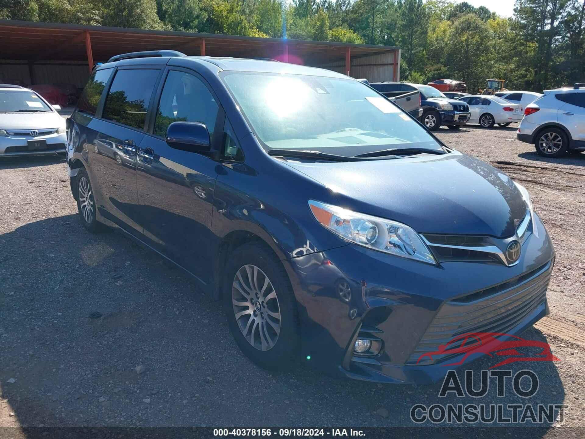 TOYOTA SIENNA 2018 - 5TDYZ3DC6JS958461