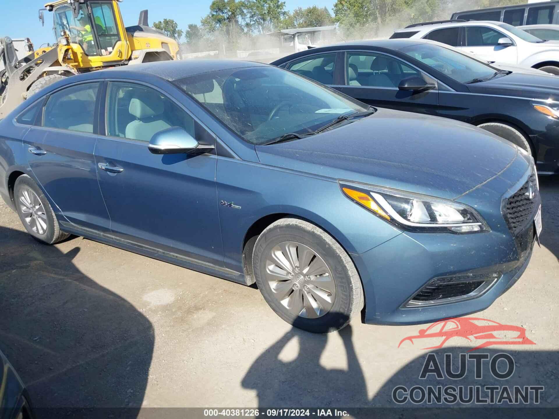 HYUNDAI SONATA HYBRID 2016 - KMHE24L18GA036045