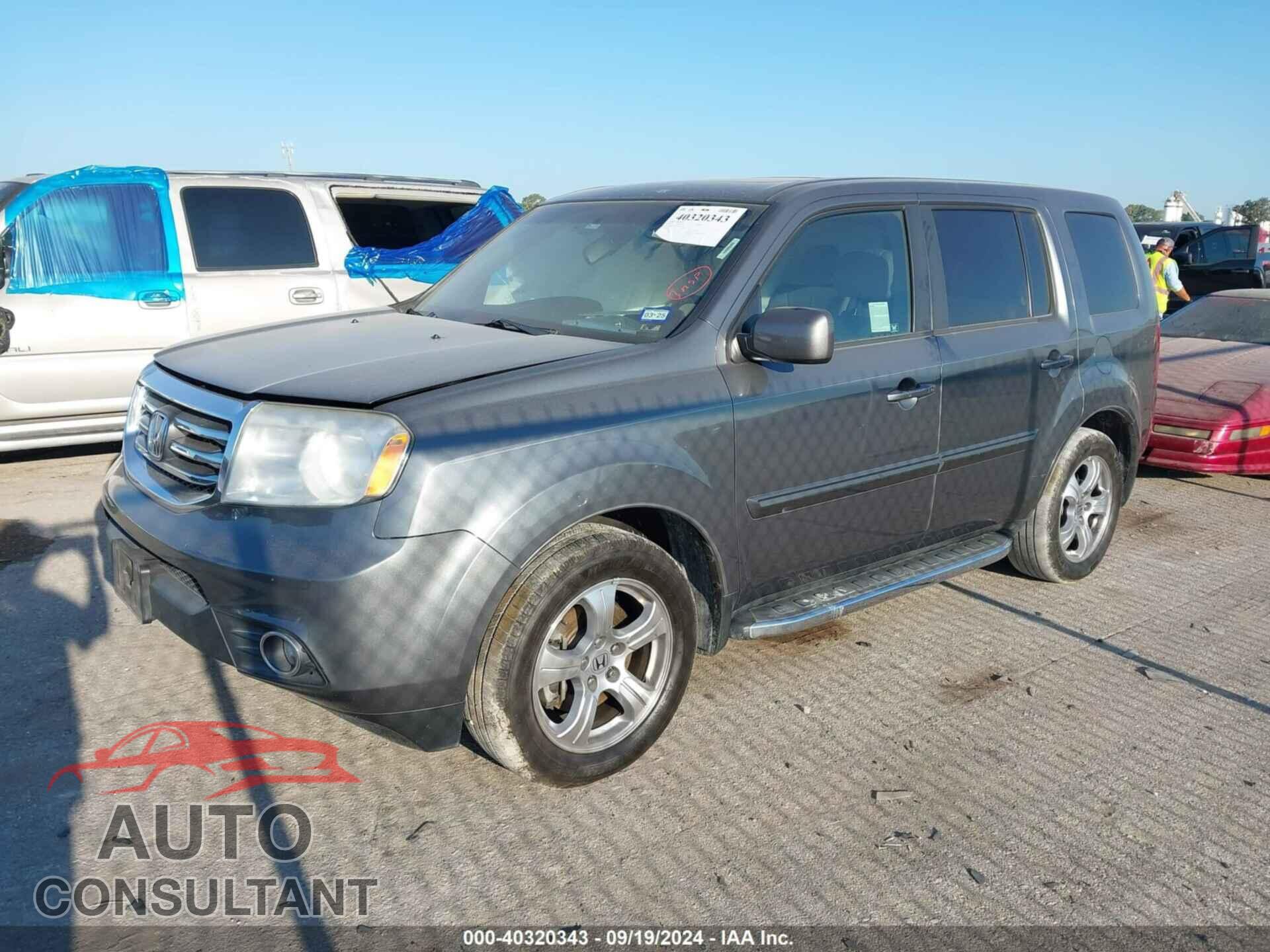 HONDA PILOT 2012 - 5FNYF3H52CB013535