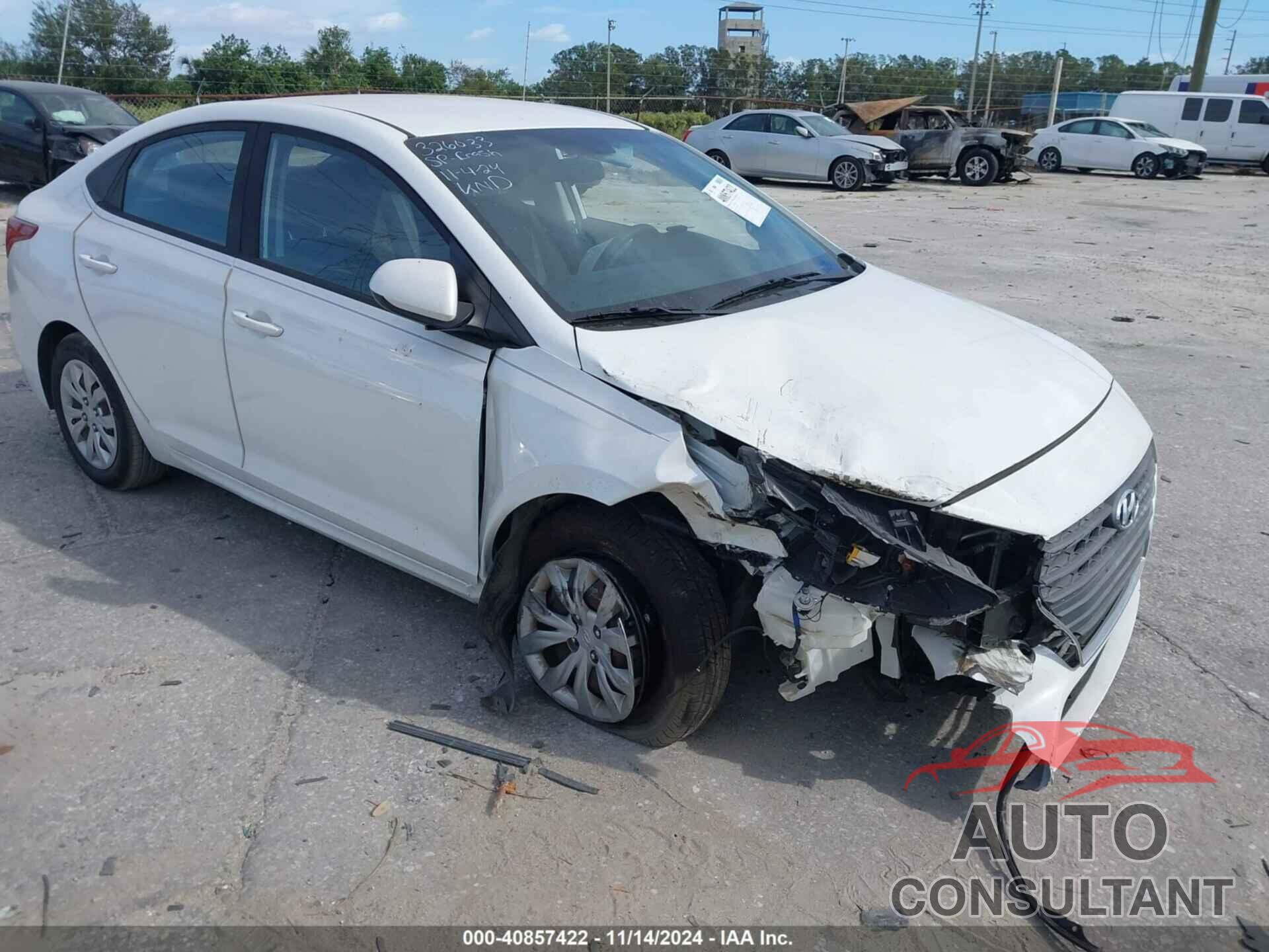 HYUNDAI ACCENT 2018 - 3KPC24A37JE023873