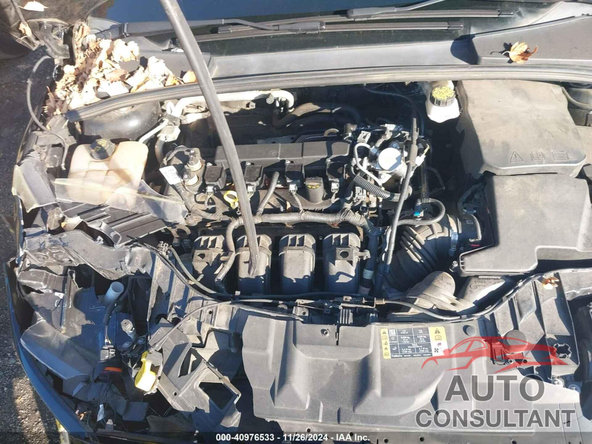 FORD FOCUS 2018 - 1FADP3K23JL307973
