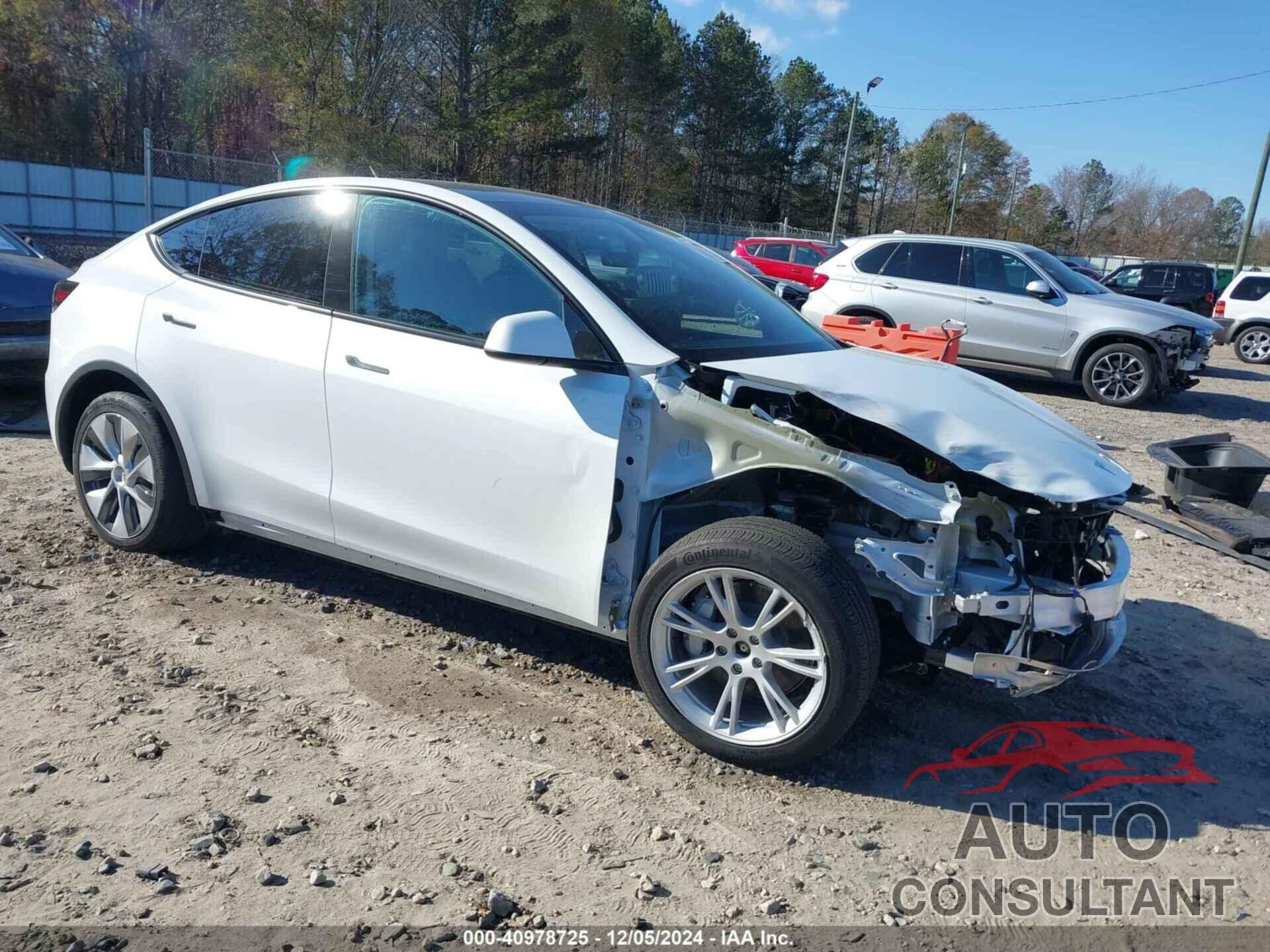 TESLA MODEL Y 2023 - 7SAYGAEE1PF828338