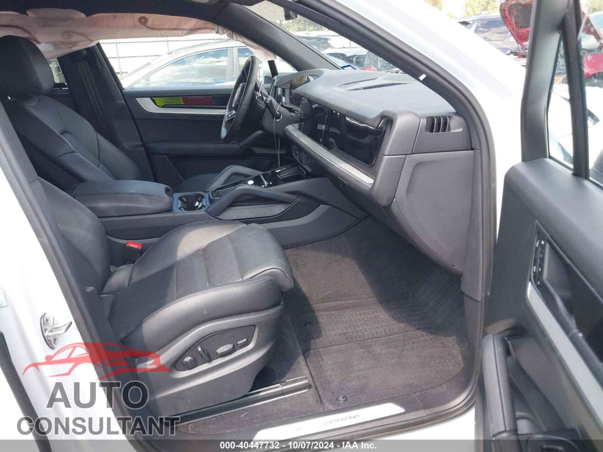 PORSCHE CAYENNE 2024 - WP1AA2AY8RDA01015