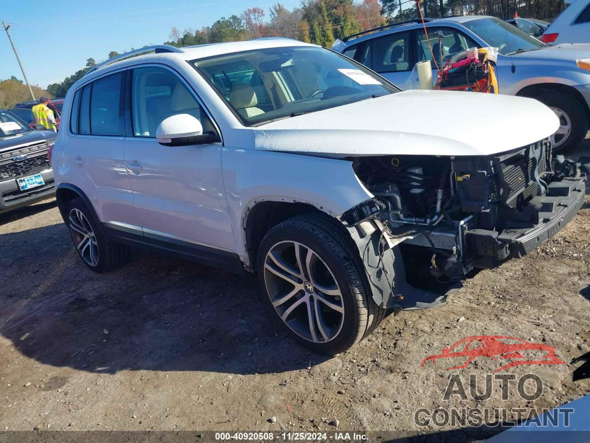 VOLKSWAGEN TIGUAN 2017 - WVGVV7AX9HW507270