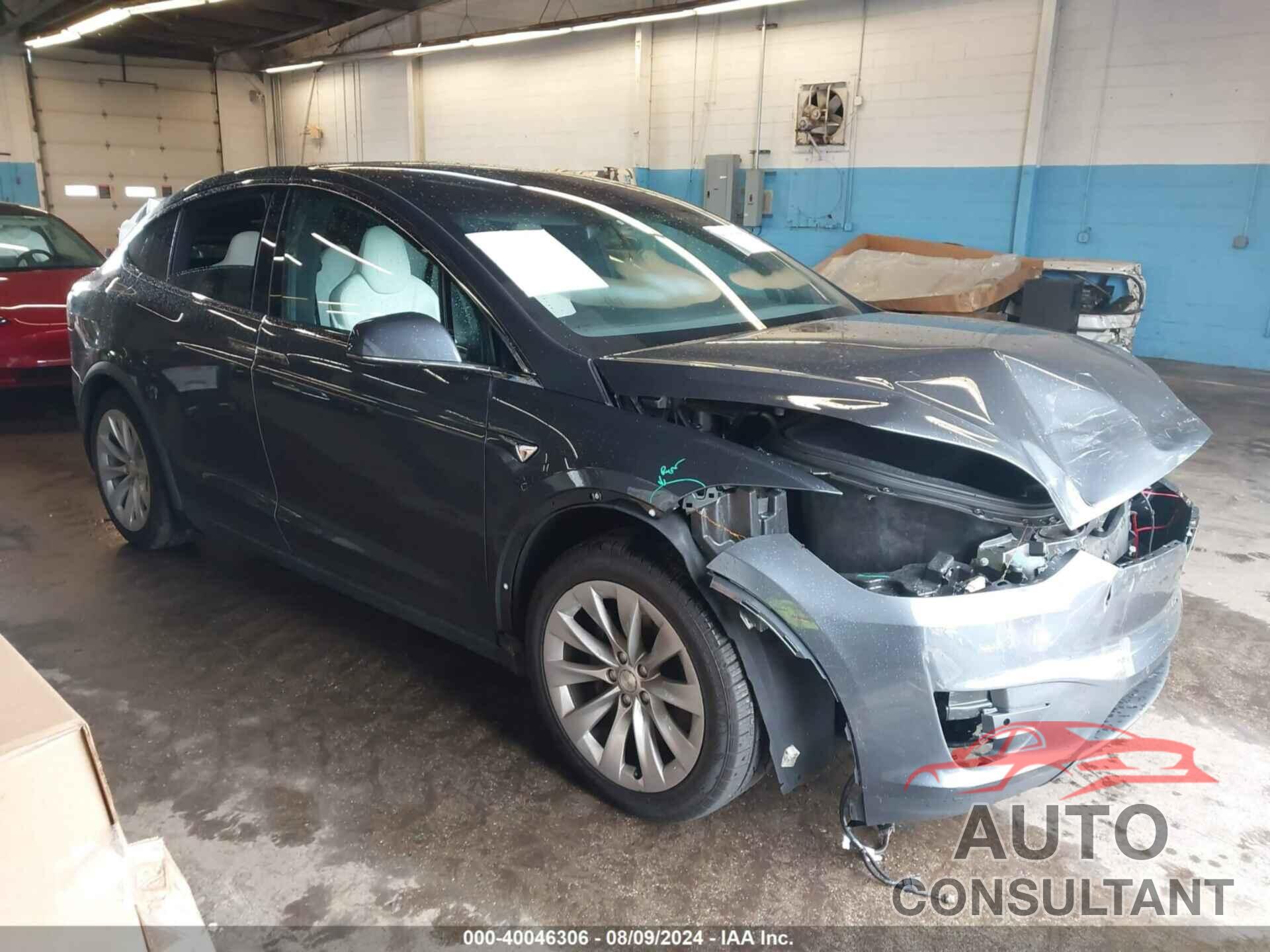 TESLA MODEL X 2018 - 5YJXCDE2XJF100858