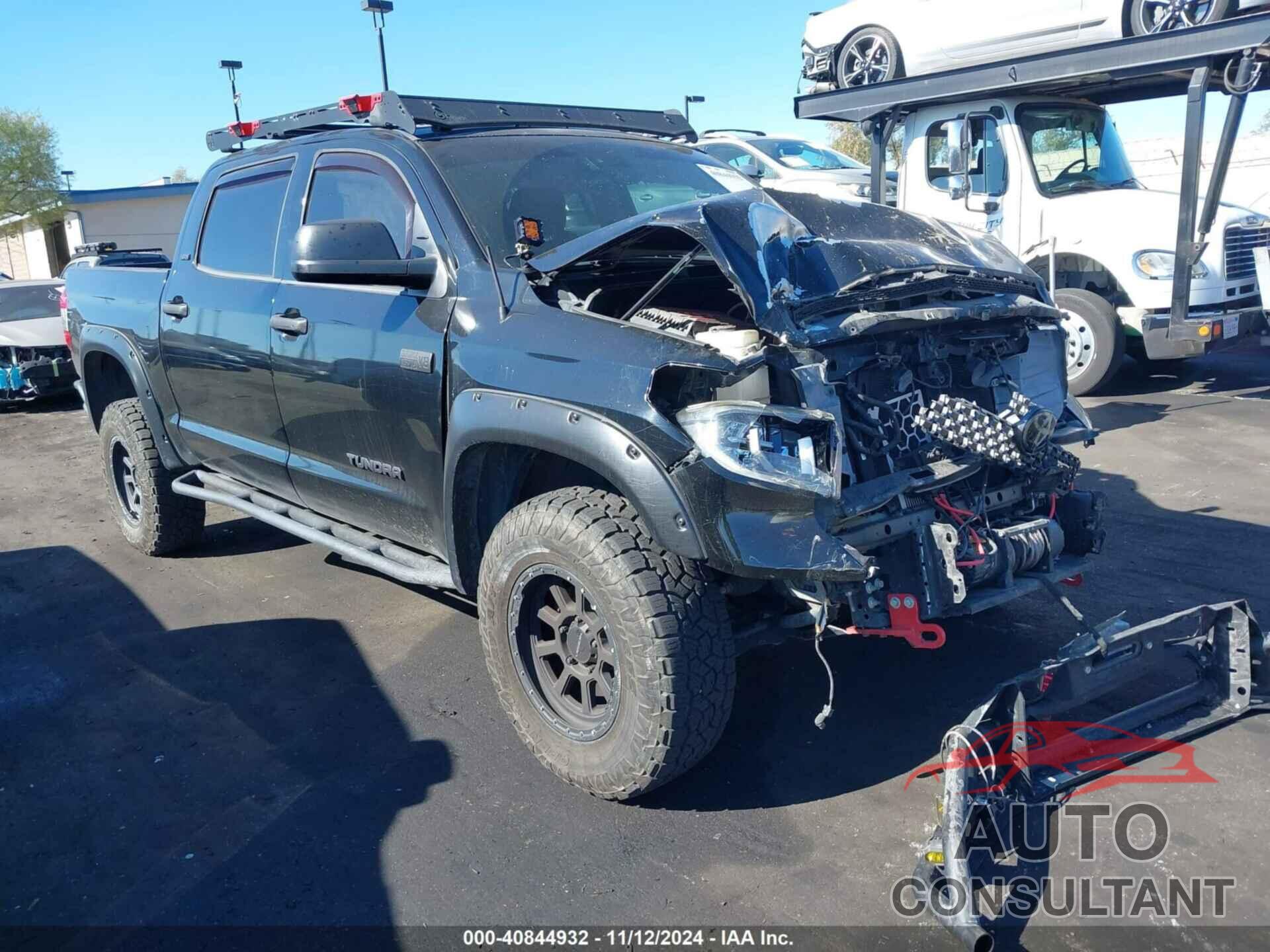 TOYOTA TUNDRA 2018 - 5TFDY5F12JX701672