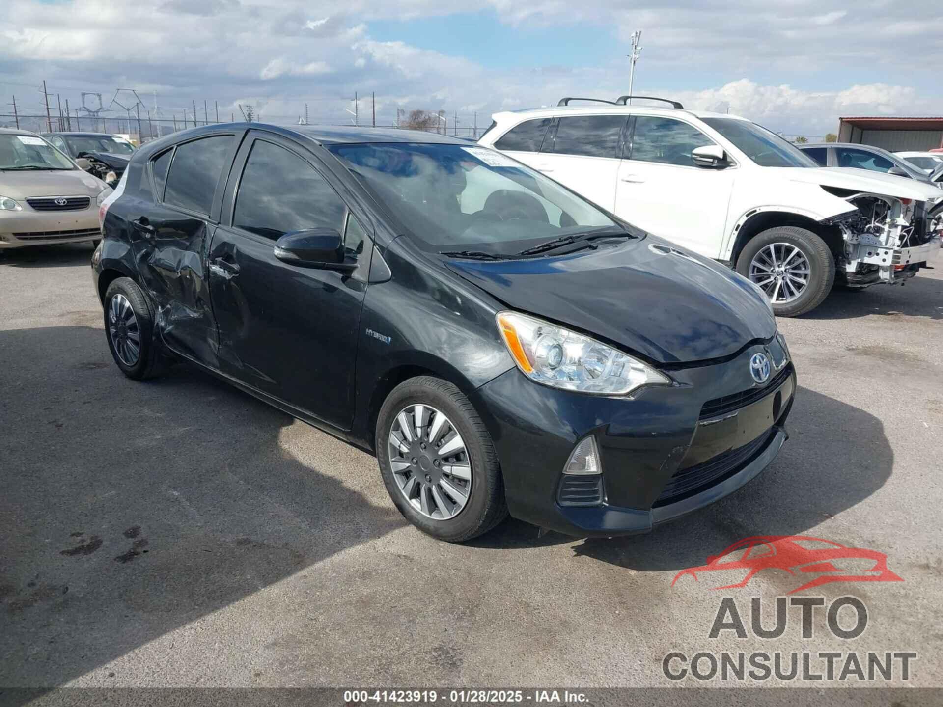 TOYOTA PRIUS C 2014 - JTDKDTB30E1061047