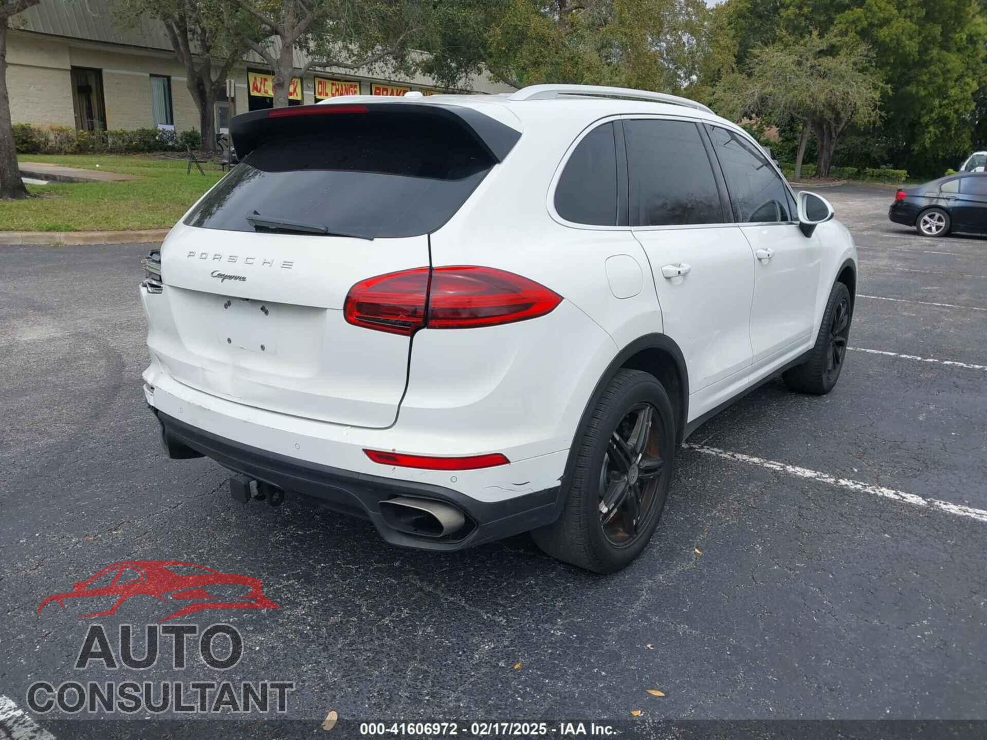 PORSCHE CAYENNE 2016 - WP1AA2A21GLA00402