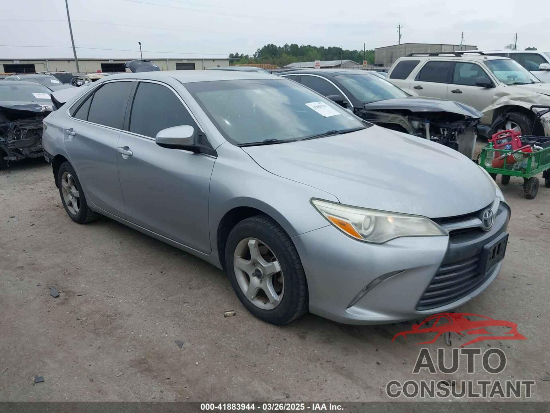 TOYOTA CAMRY 2015 - 4T4BF1FKXFR472201