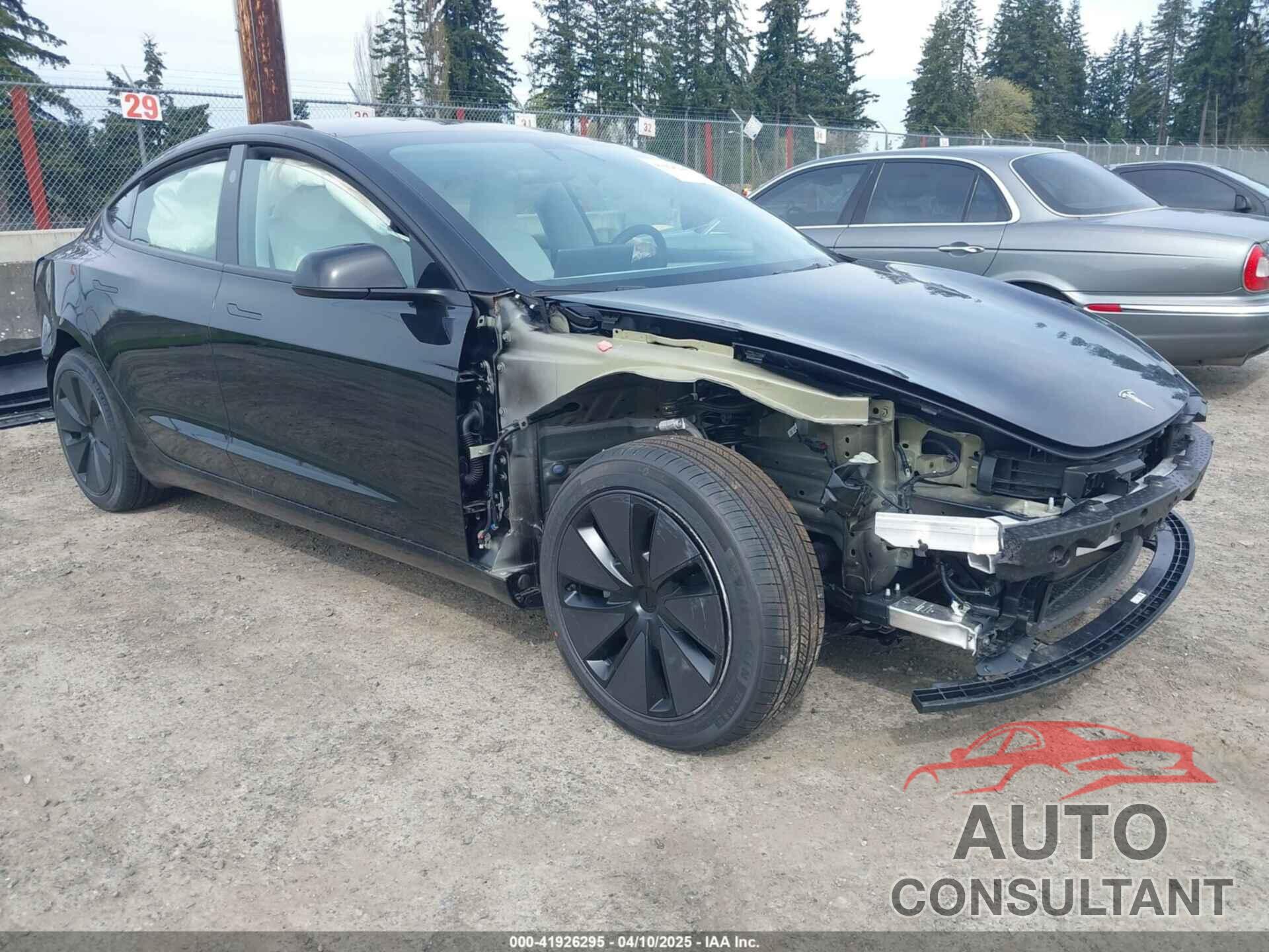 TESLA MODEL 3 2025 - 5YJ3E1EB1SF885103