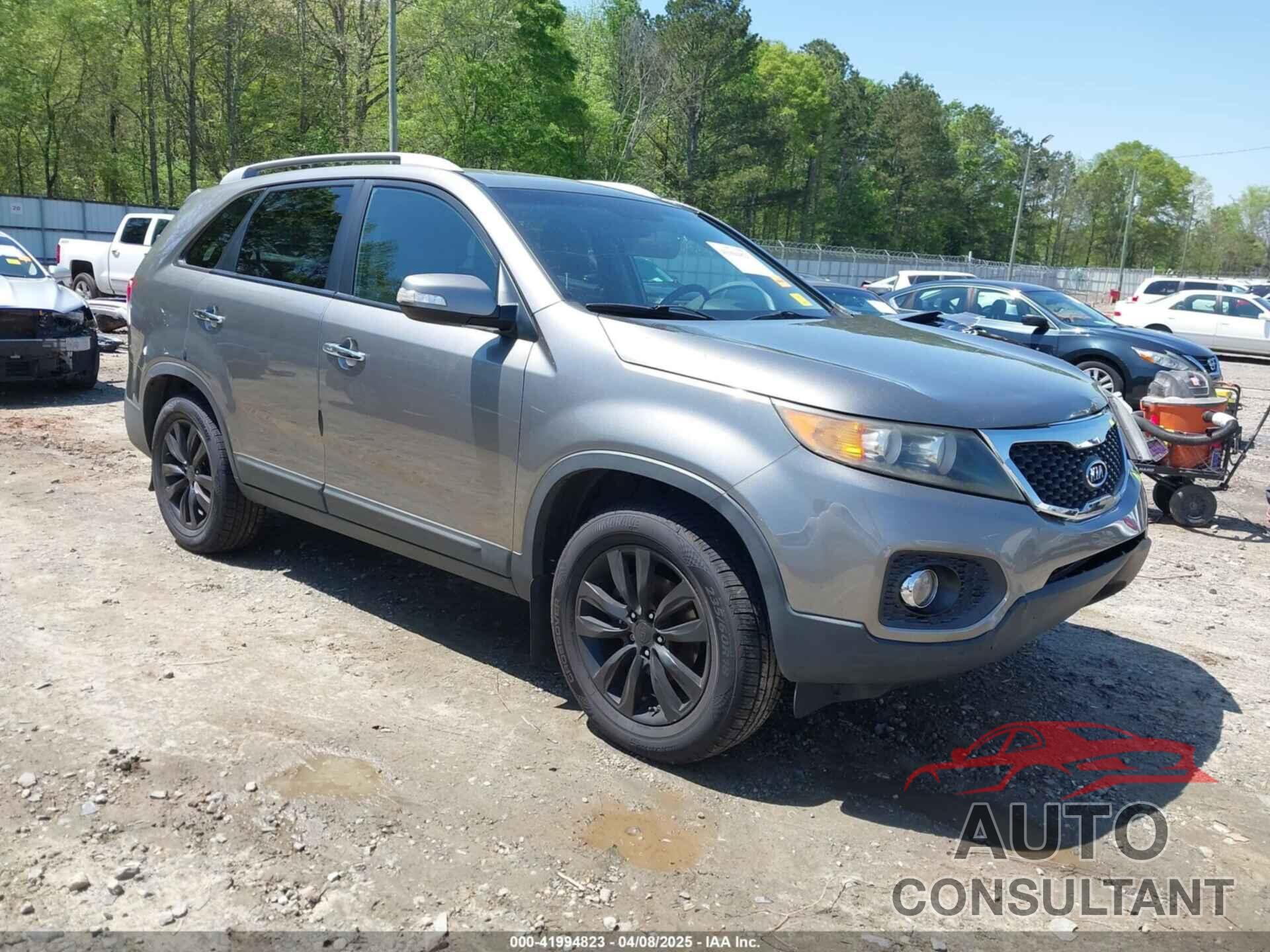 KIA SORENTO 2011 - 5XYKU3A10BG151536