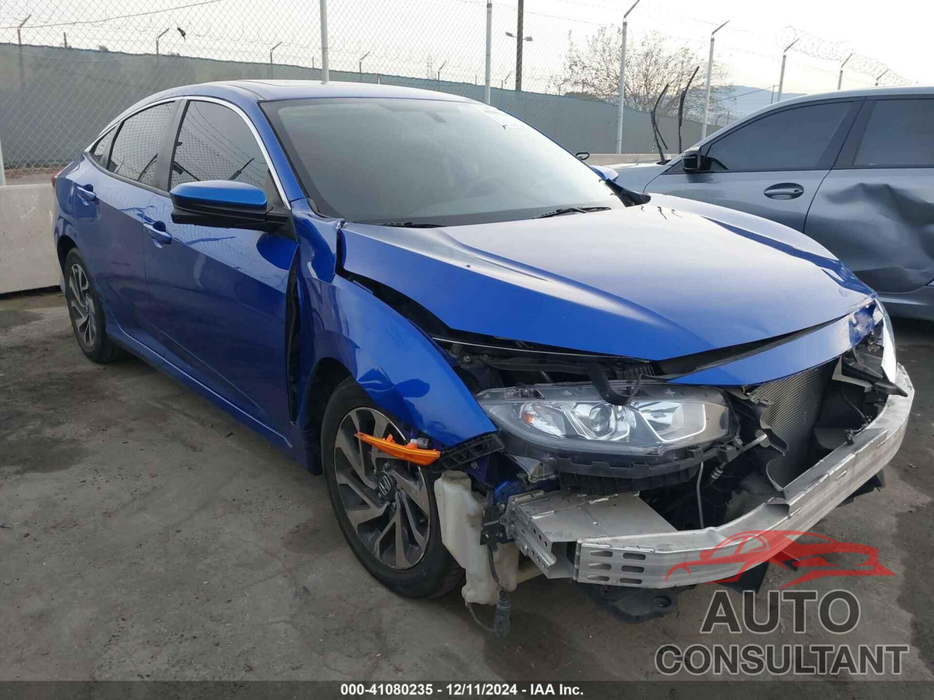 HONDA CIVIC 2018 - 2HGFC2F78JH540745