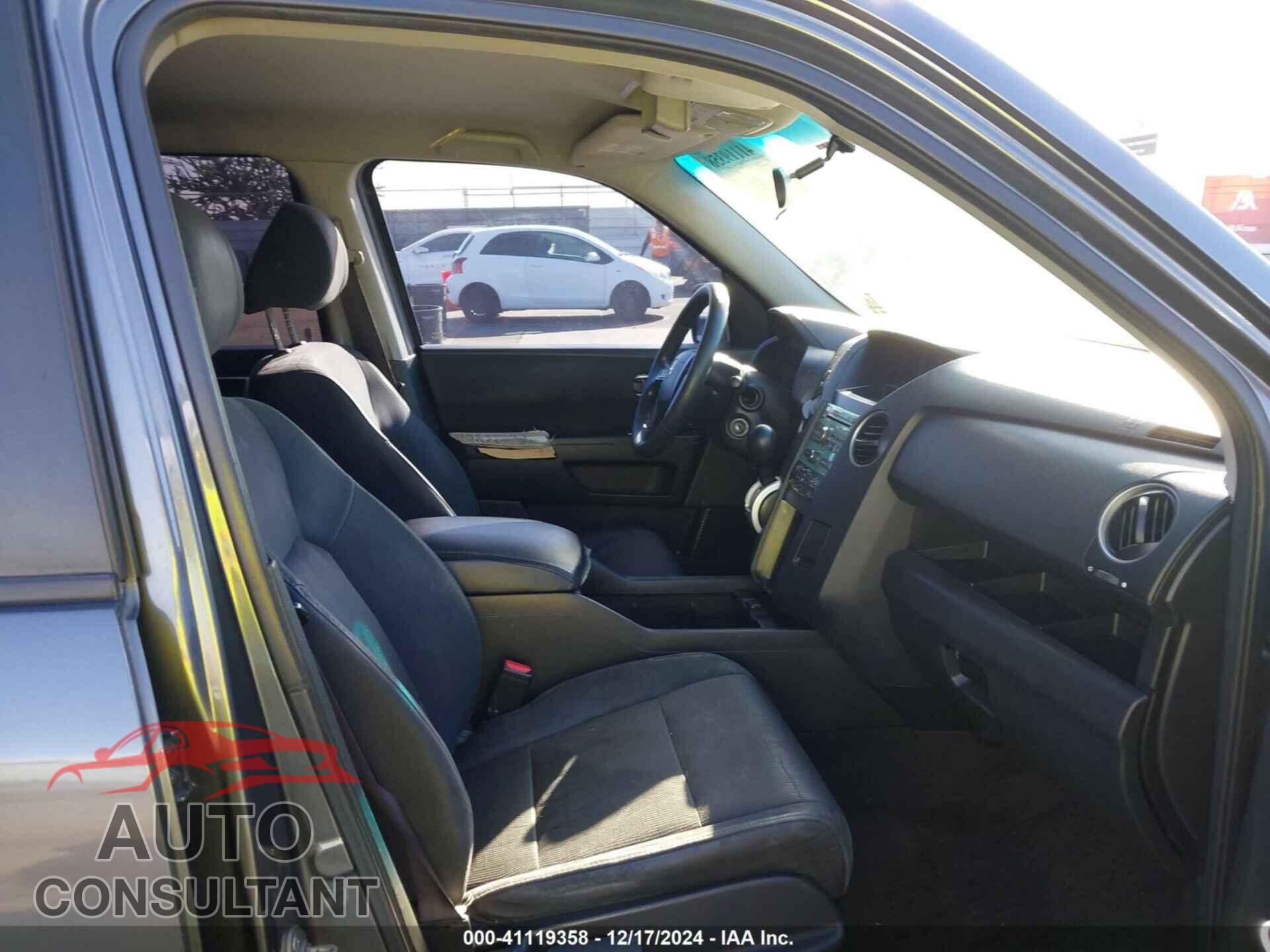 HONDA PILOT 2011 - 5FNYF3H42BB022273