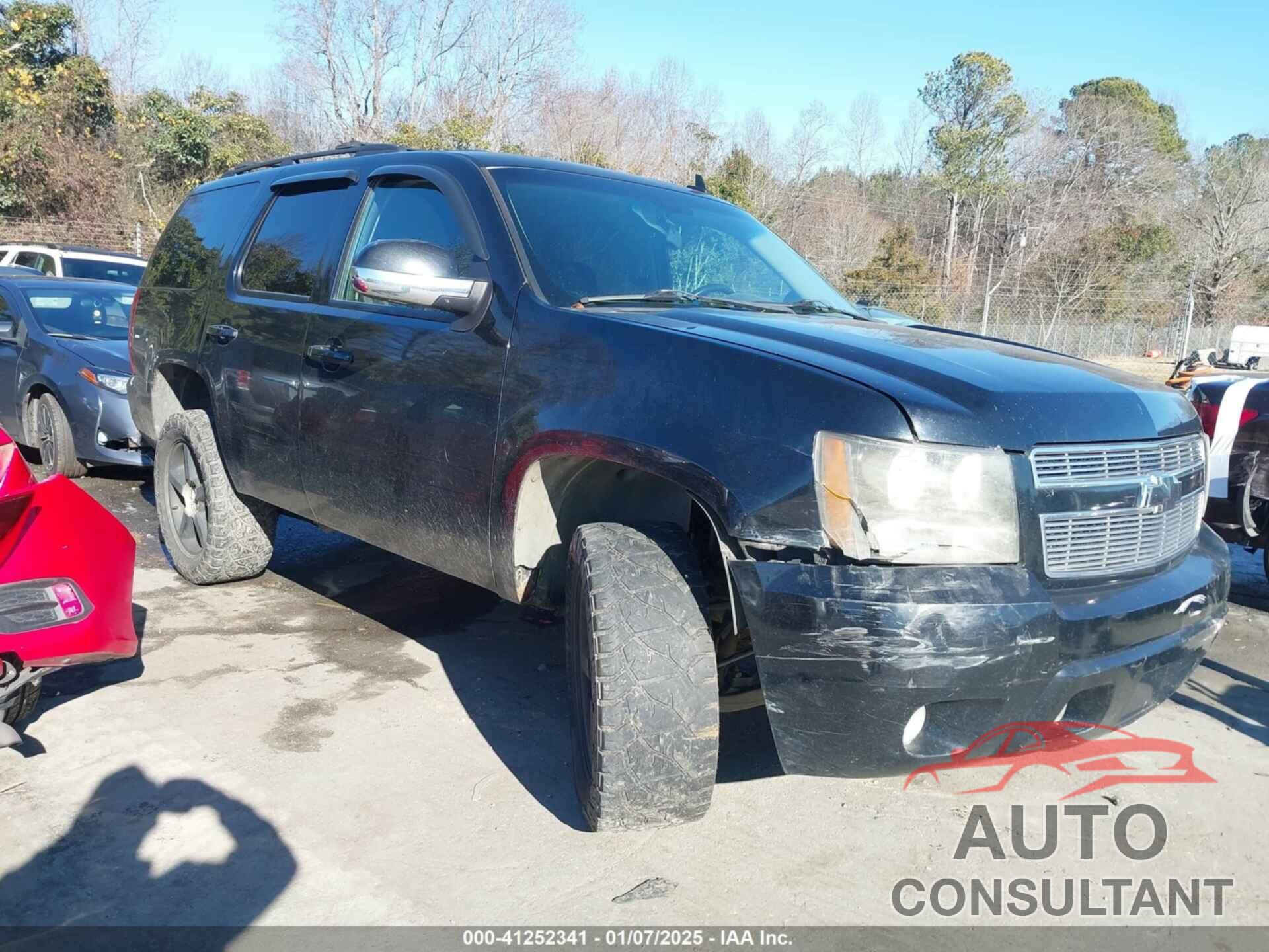 CHEVROLET TAHOE 2011 - 1GNSKBE05BR335798