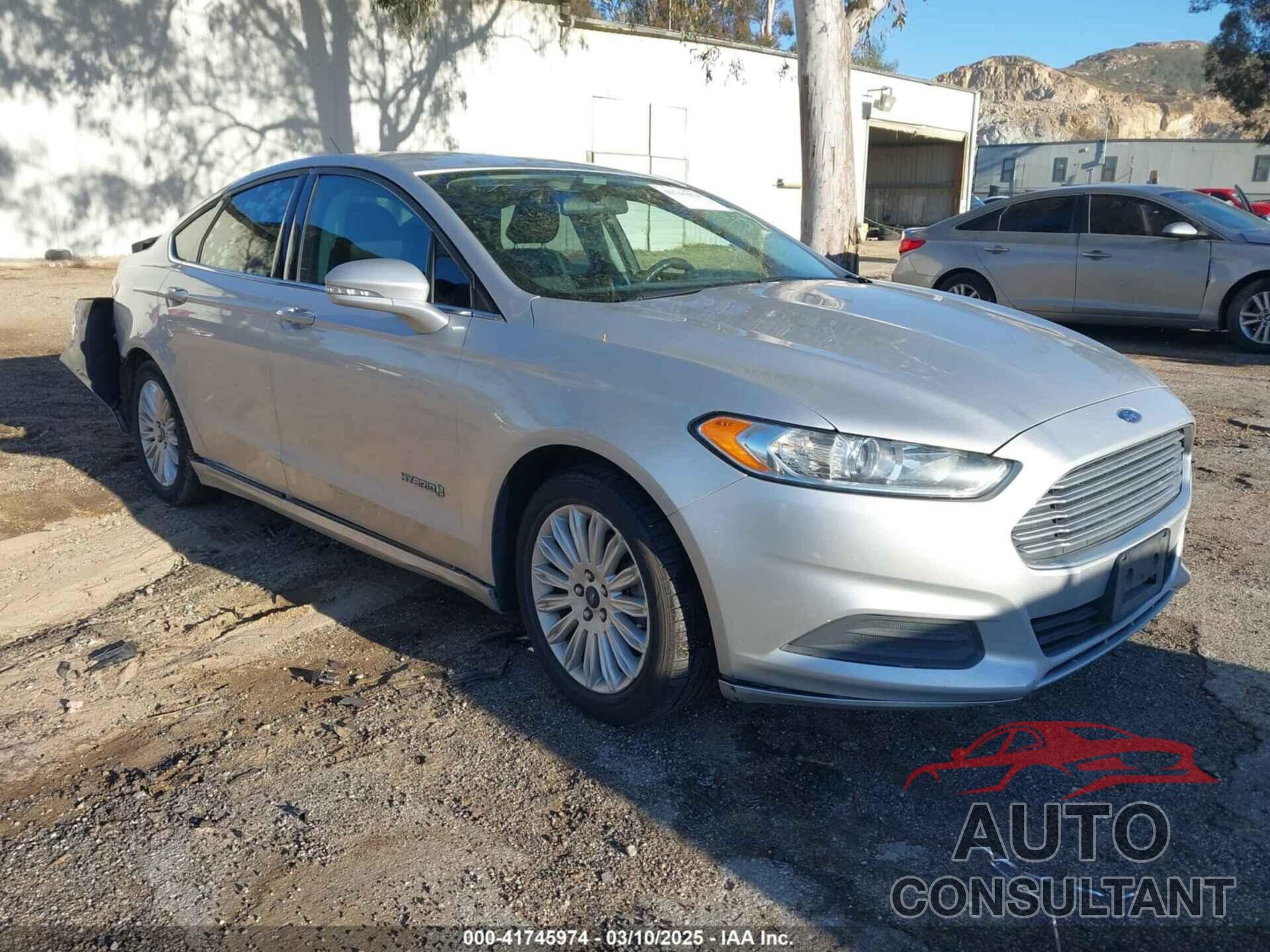 FORD FUSION HYBRID 2016 - 3FA6P0LU5GR305174