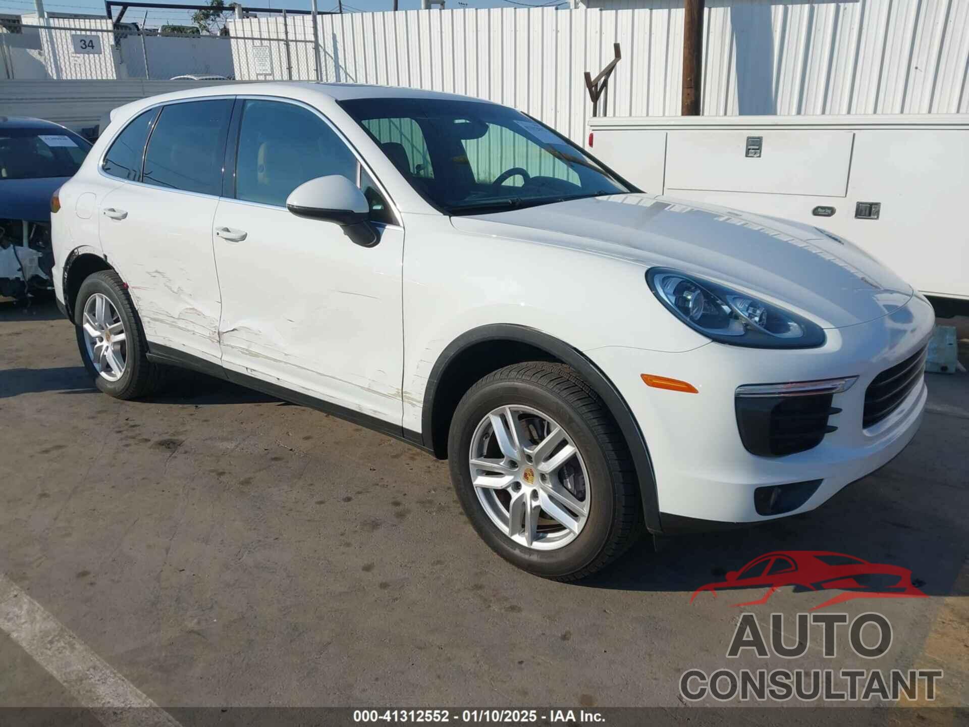 PORSCHE CAYENNE 2016 - WP1AA2A24GKA09259