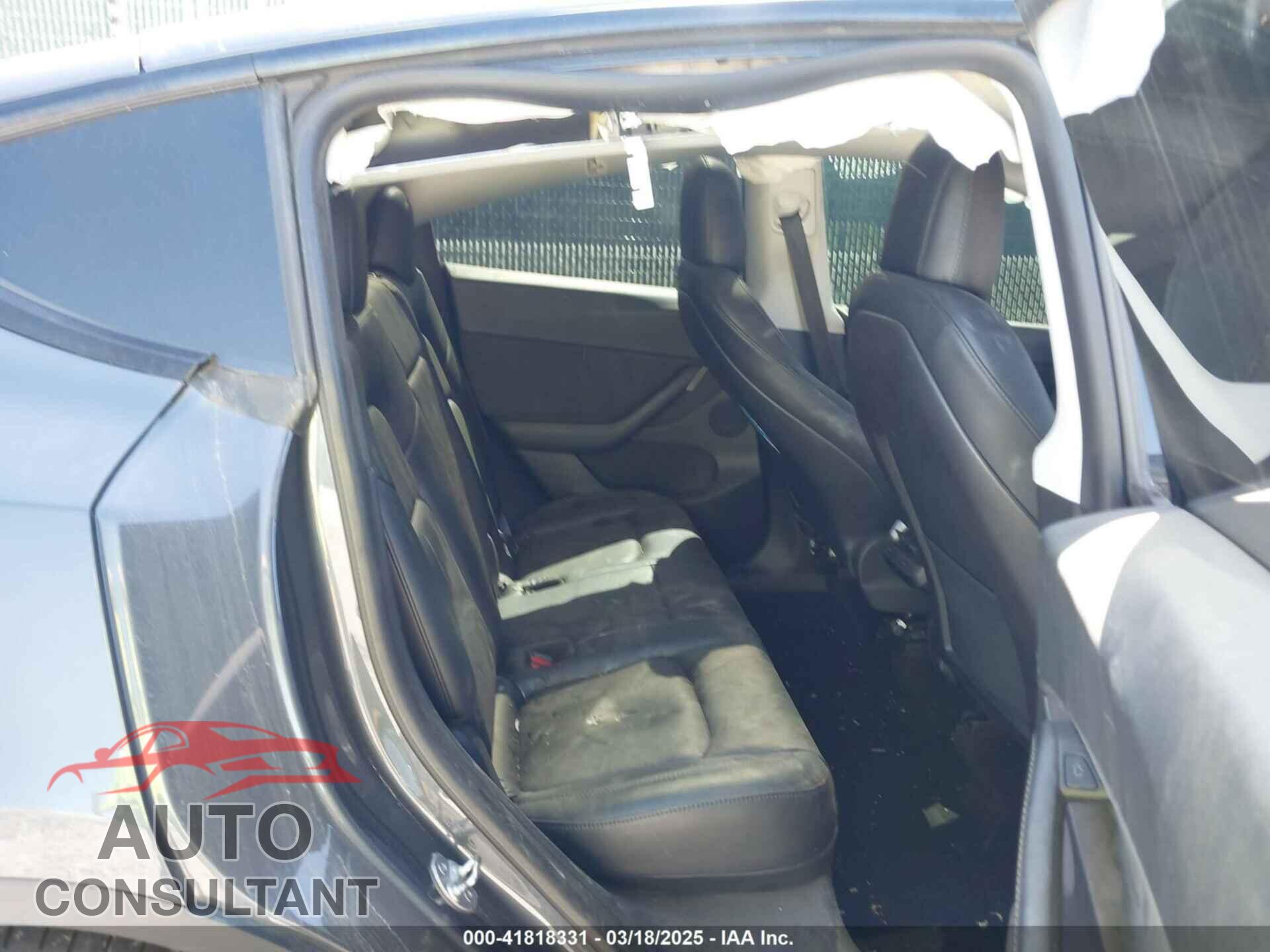 TESLA MODEL Y 2021 - 5YJYGDEF1MF268405