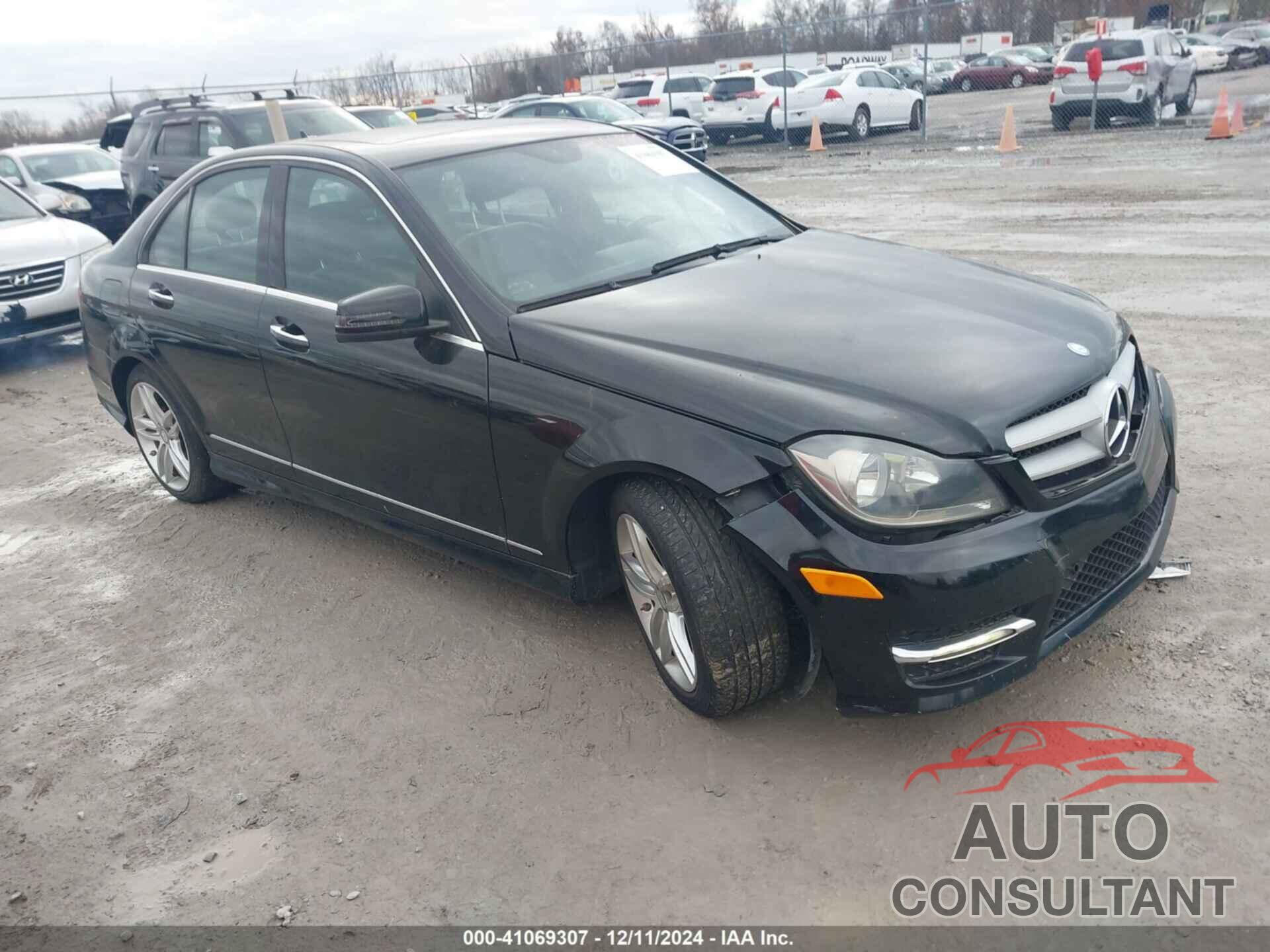 MERCEDES-BENZ C 250 2013 - WDDGF4HB9DR252167