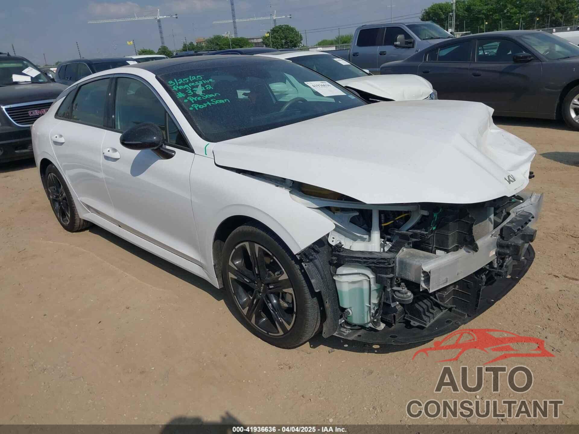 KIA K5 2022 - 5XXG64J27NG122462