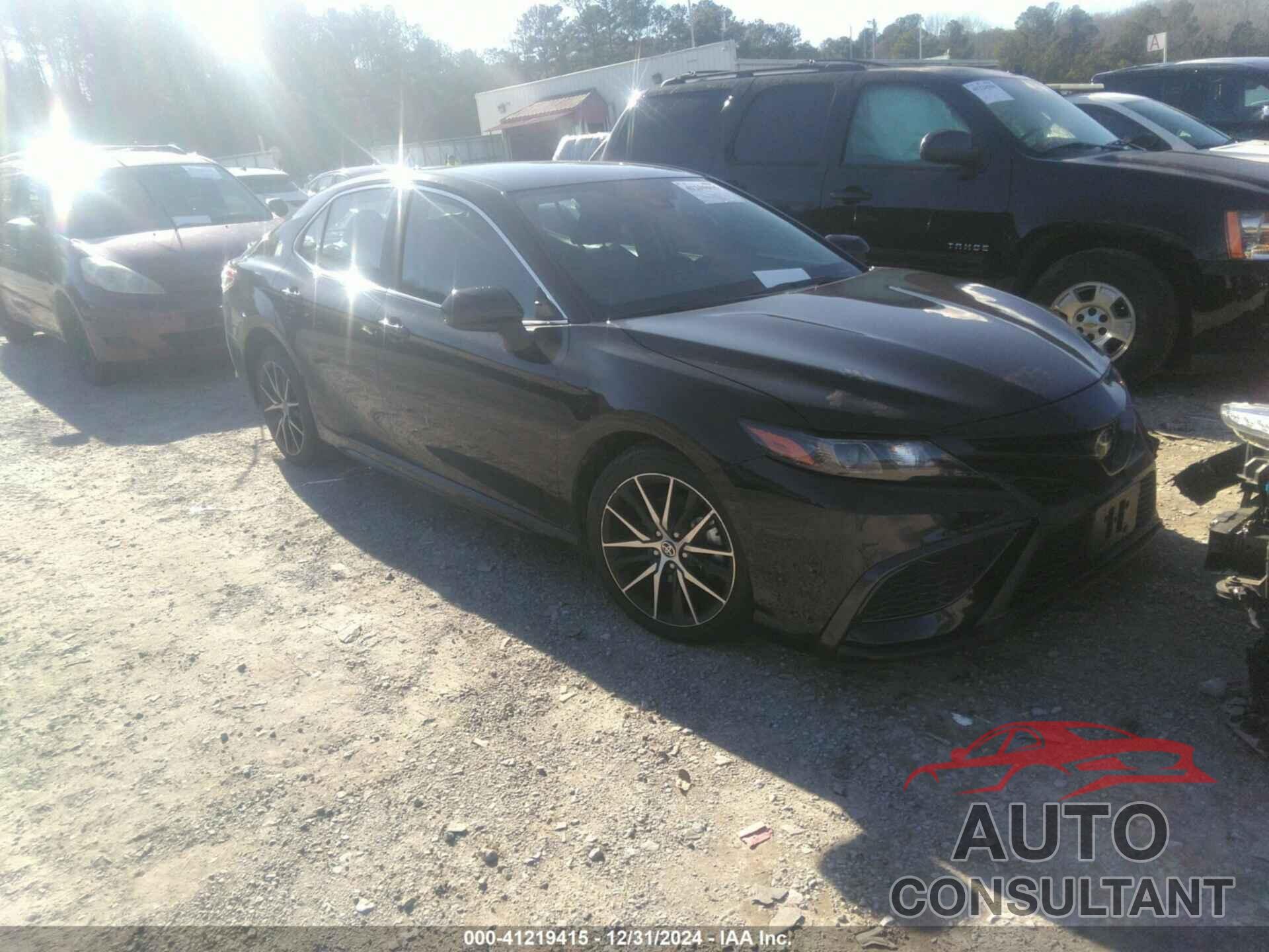 TOYOTA CAMRY 2021 - 4T1G11AK6MU461179
