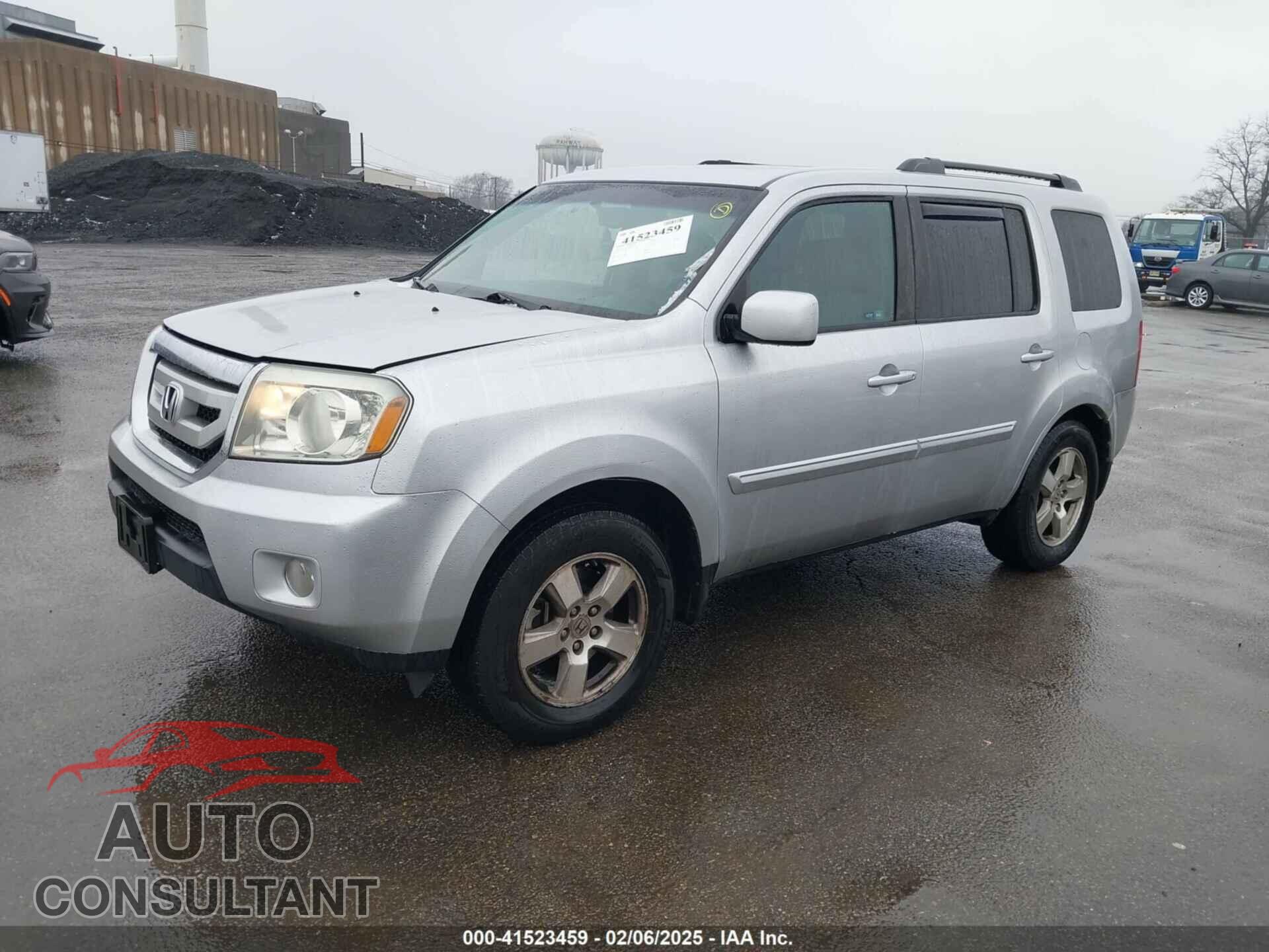 HONDA PILOT 2011 - 5FNYF4H52BB017931