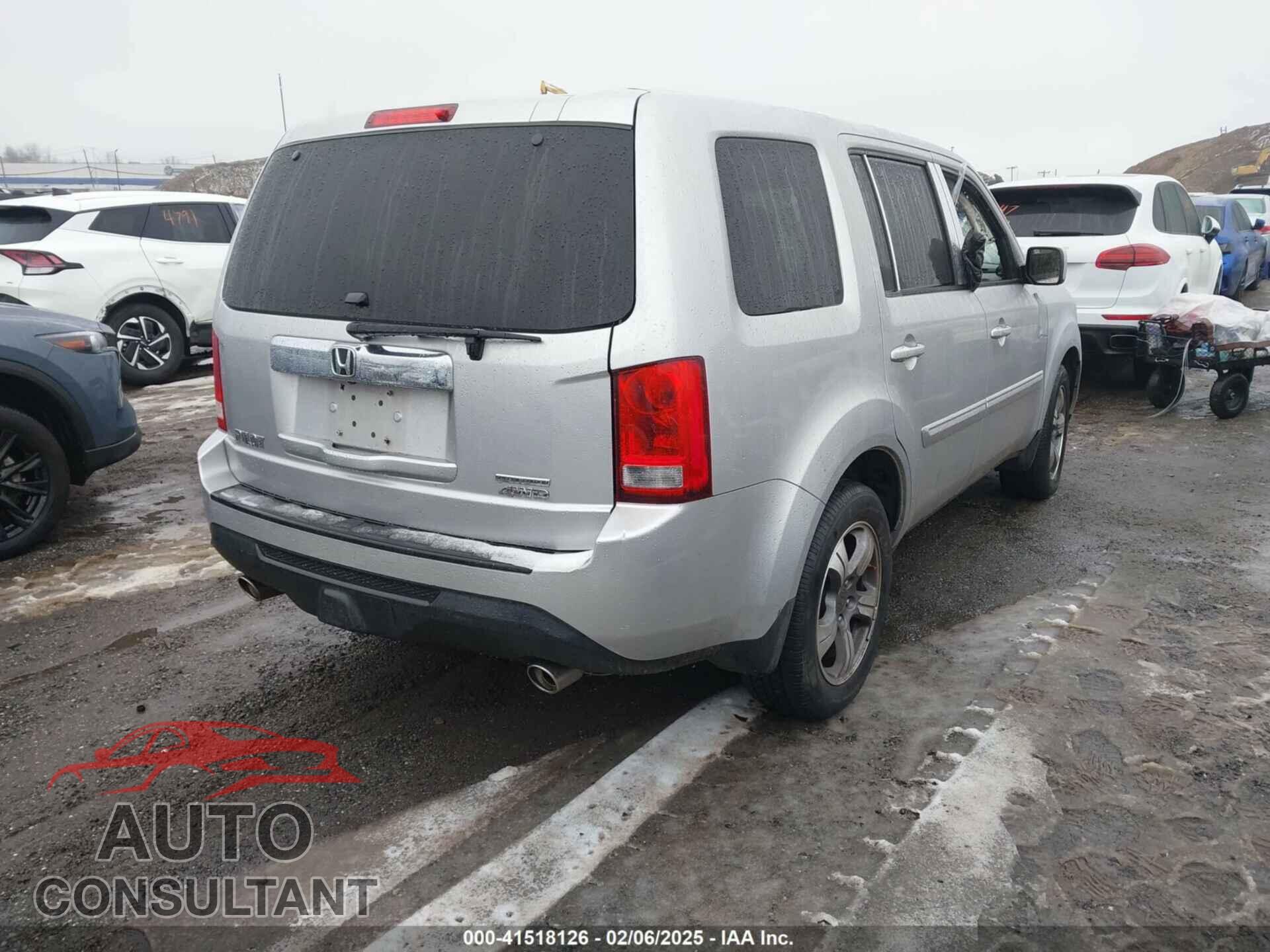 HONDA PILOT 2015 - 5FNYF4H30FB054237