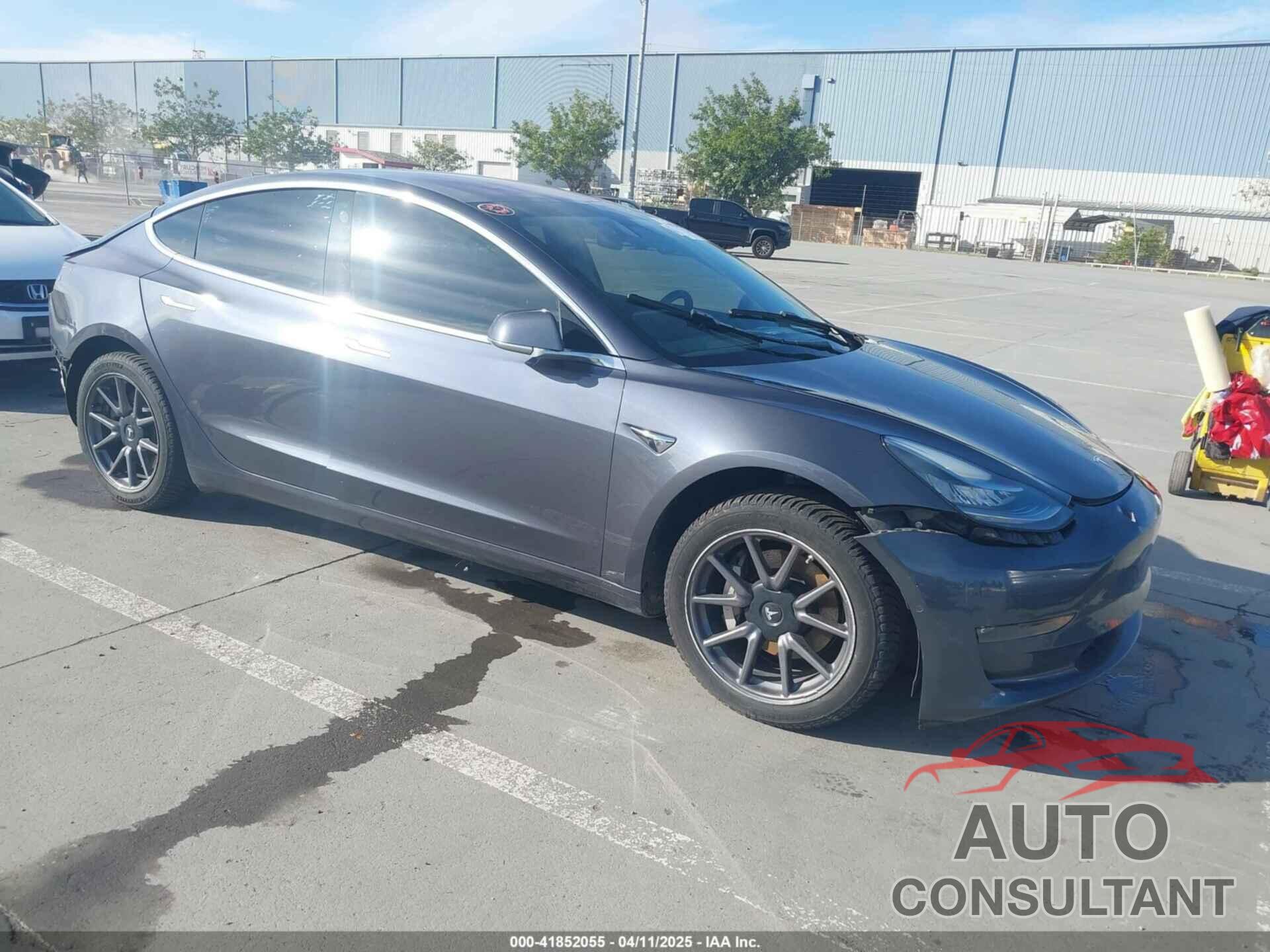 TESLA MODEL 3 2018 - 5YJ3E1EA5JF020009