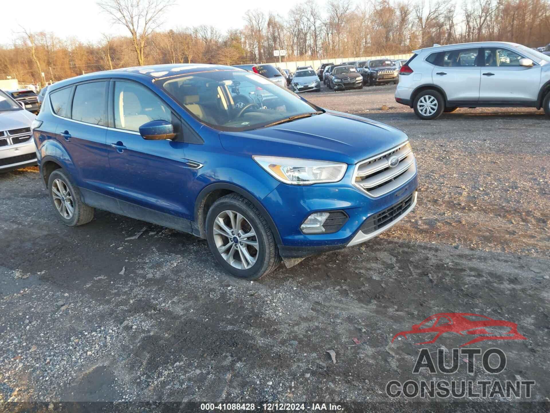 FORD ESCAPE 2017 - 1FMCU0G90HUA24174