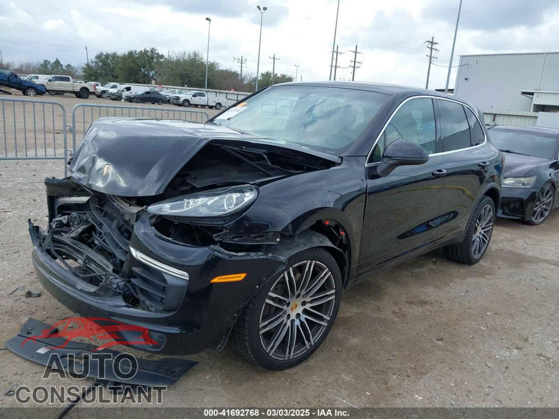 PORSCHE CAYENNE 2017 - WP1AA2A2XHKA90706