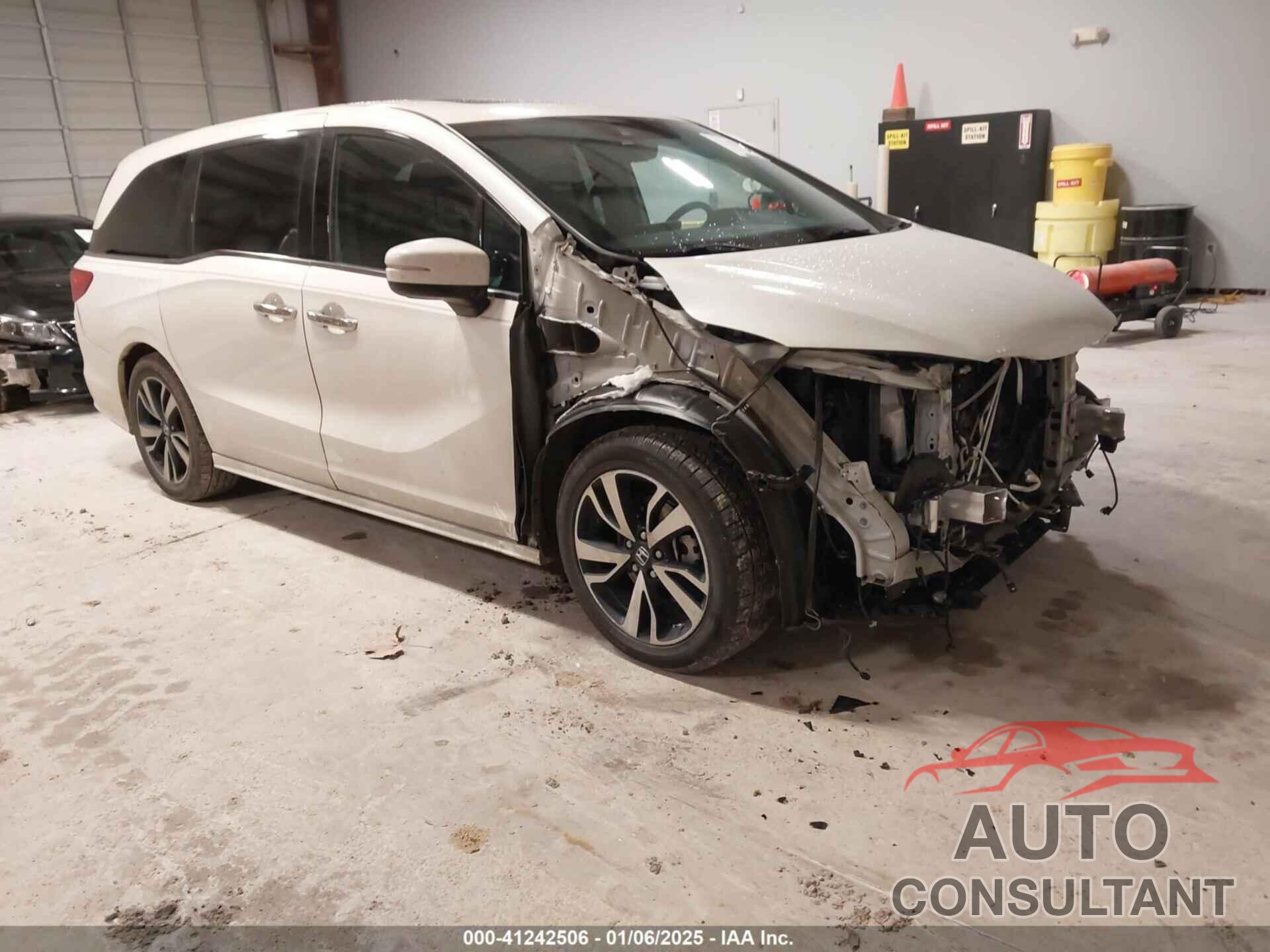 HONDA ODYSSEY 2018 - 5FNRL6H94JB034739
