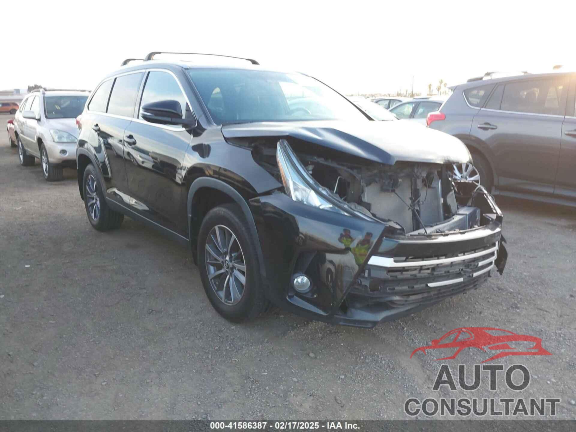 TOYOTA HIGHLANDER 2019 - 5TDJZRFH2KS569010