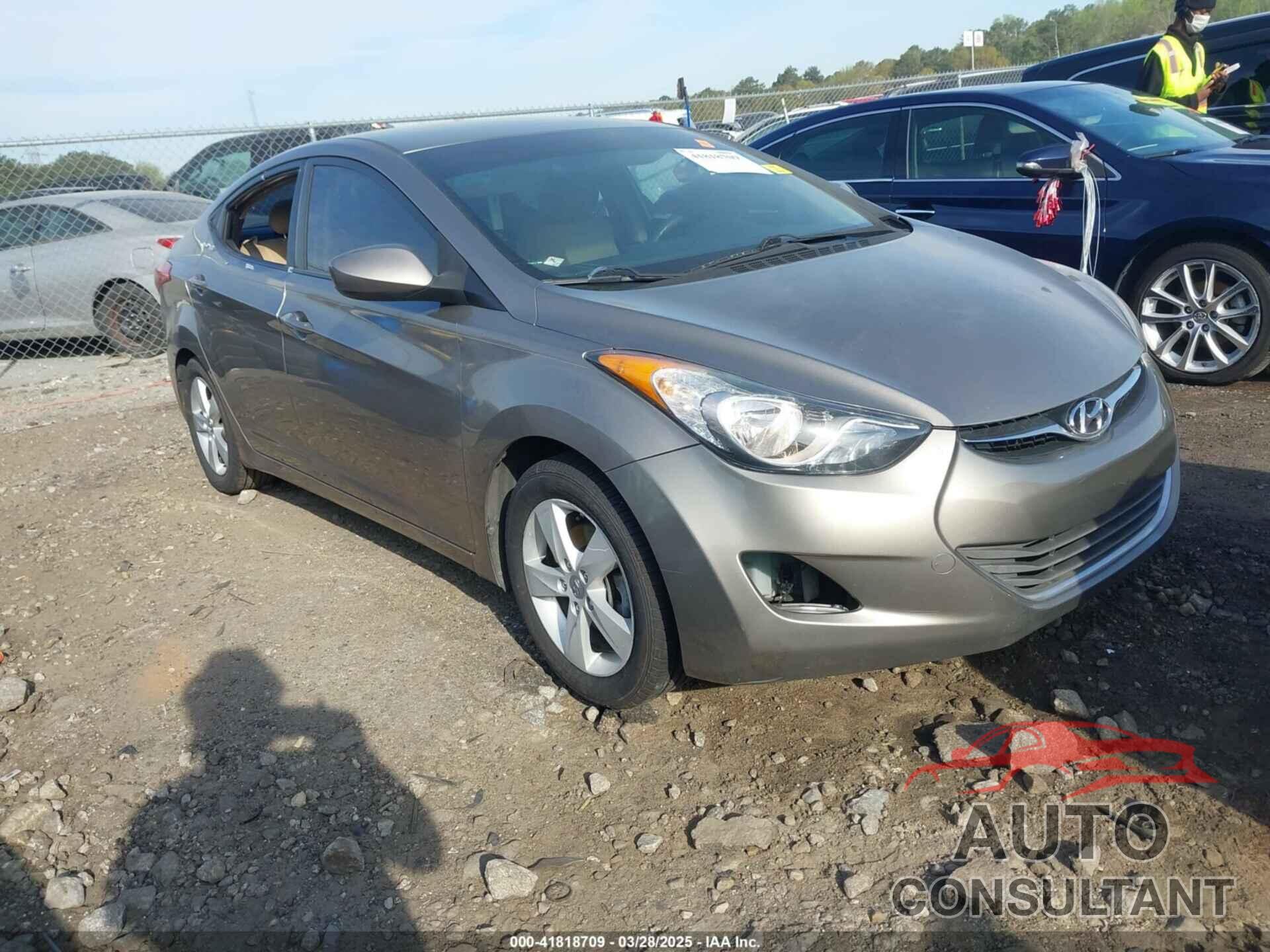 HYUNDAI ELANTRA 2013 - 5NPDH4AE9DH445213