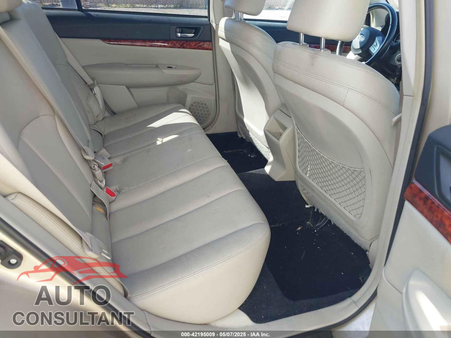SUBARU OUTBACK 2010 - 4S4BRBLC1A3348191