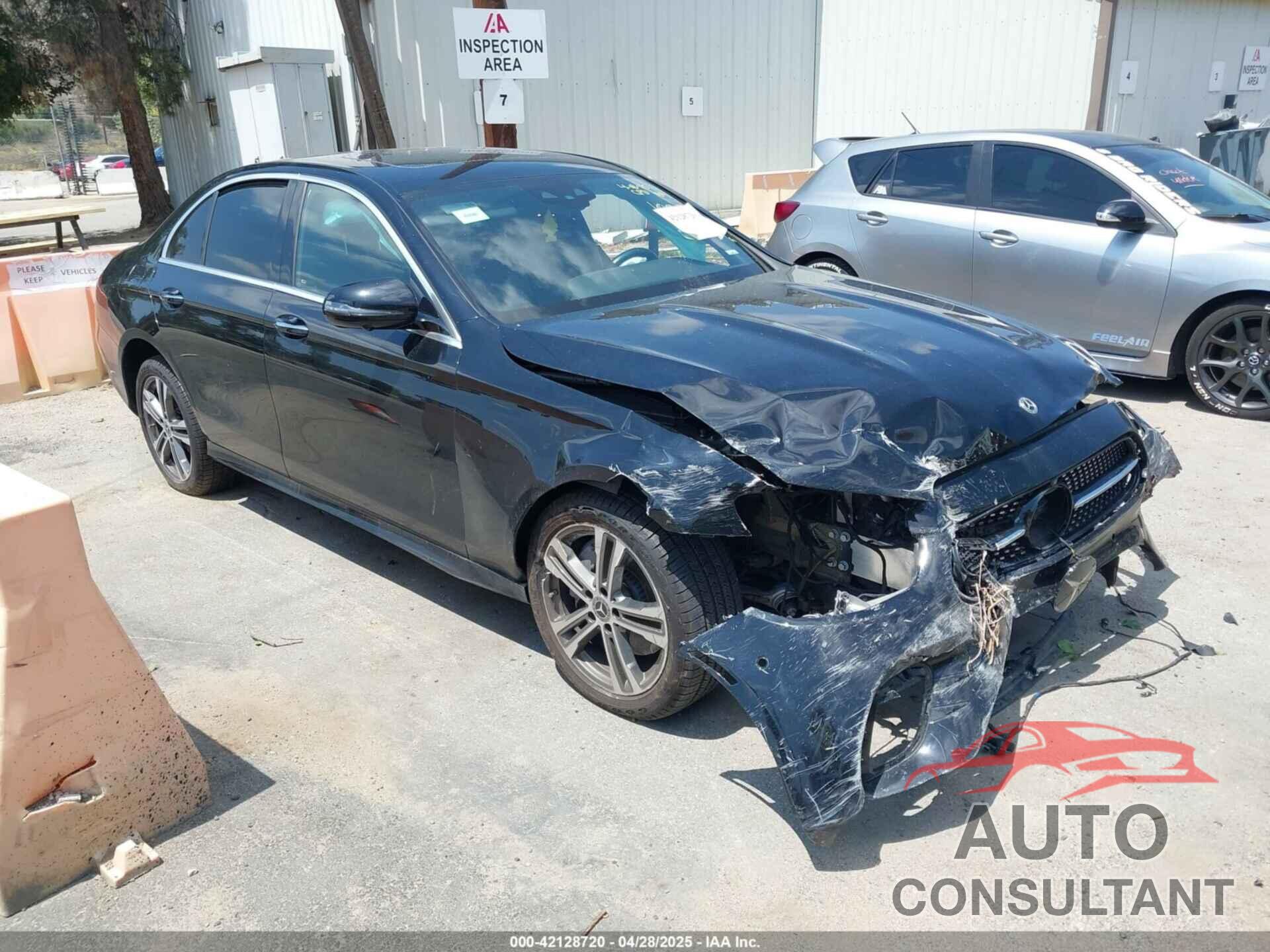 MERCEDES-BENZ E 350 2022 - W1KZF8DB2NB063957