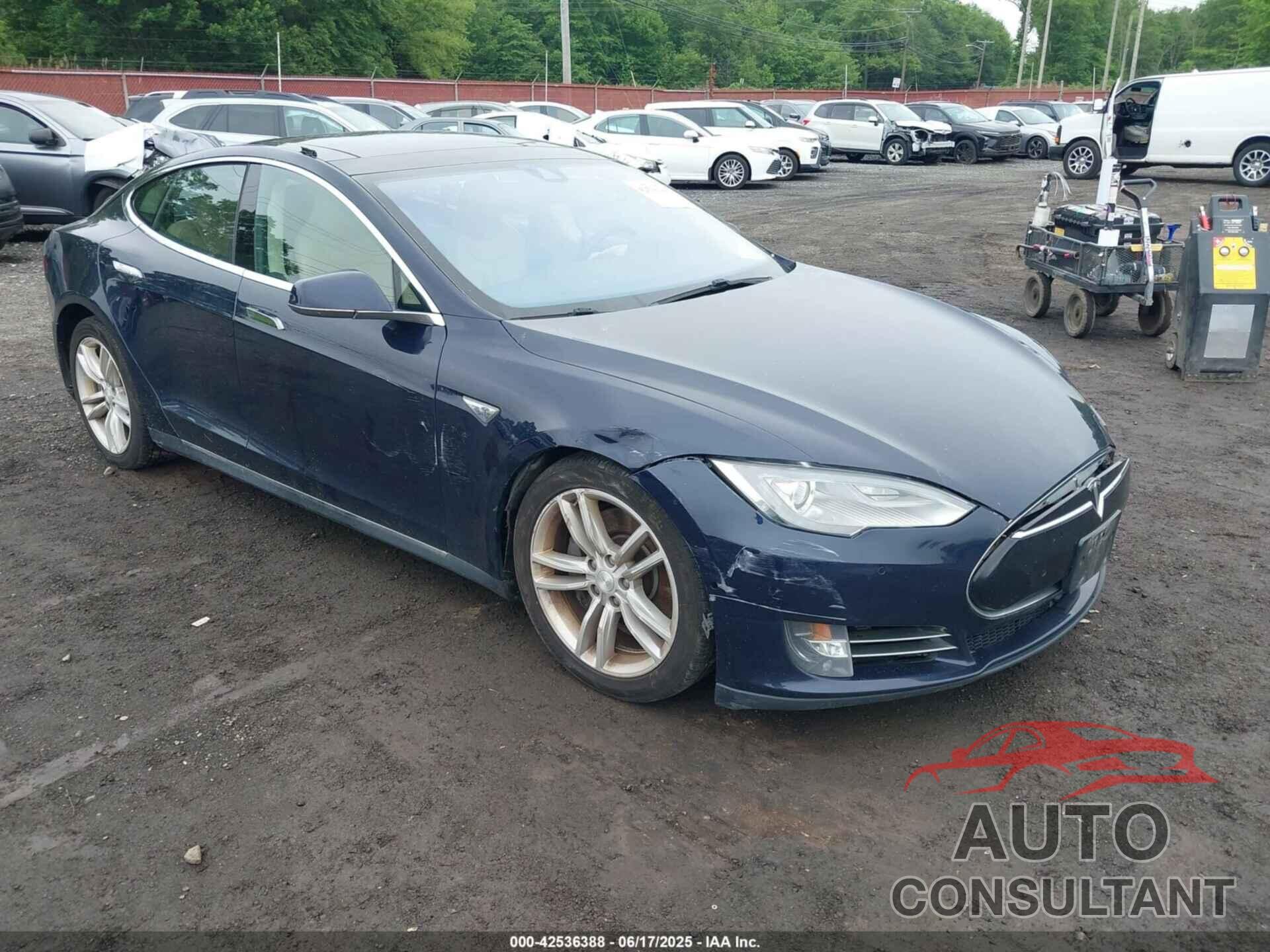 TESLA MODEL S 2015 - 5YJSA1H26FFP74569