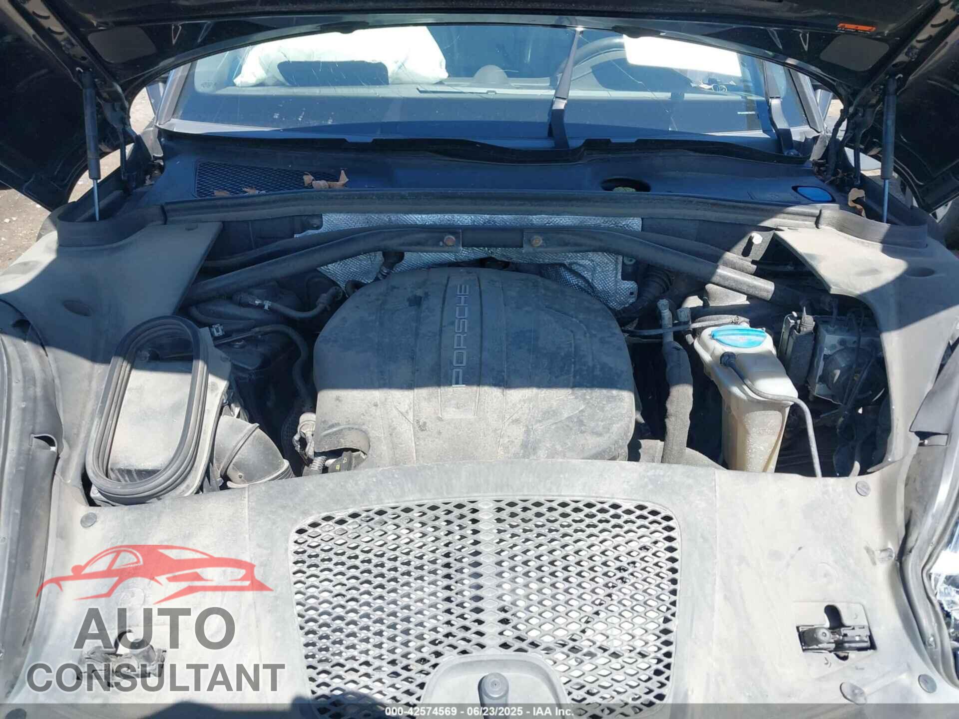 PORSCHE MACAN 2017 - WP1AA2A58HLB01772
