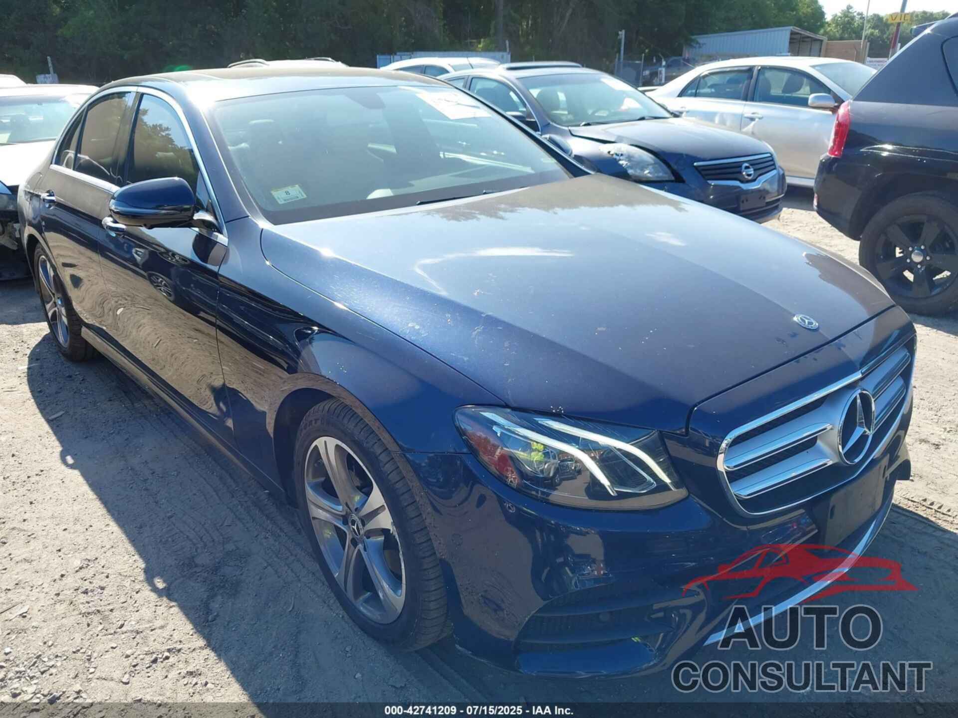 MERCEDES-BENZ E 300 2019 - WDDZF4KB5KA620390
