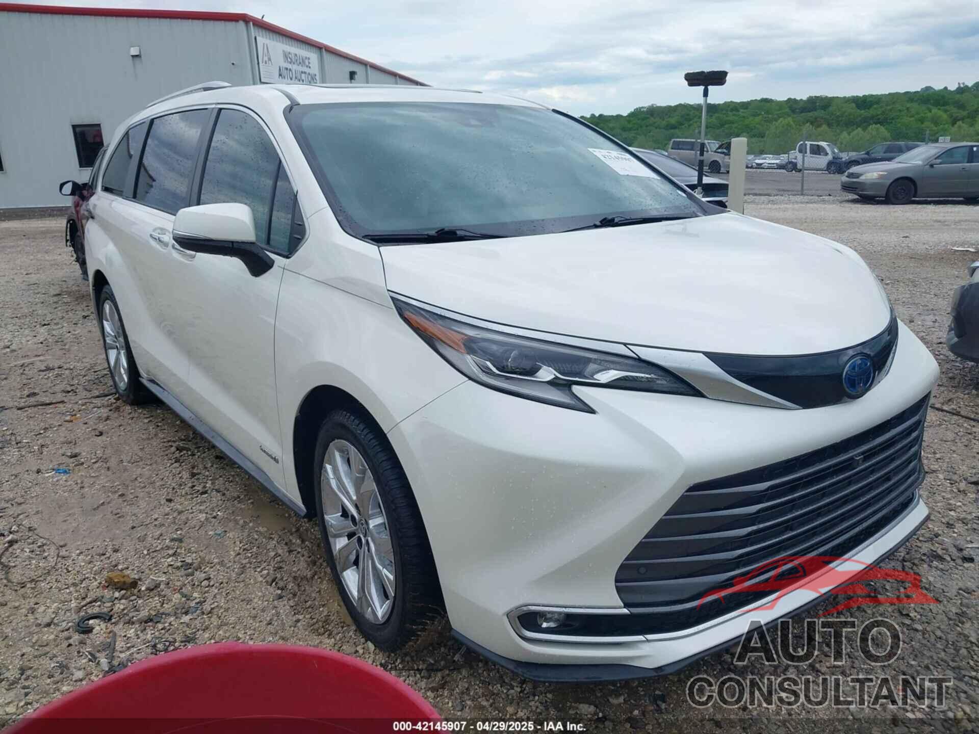 TOYOTA SIENNA 2021 - 5TDERKEC9MS022771