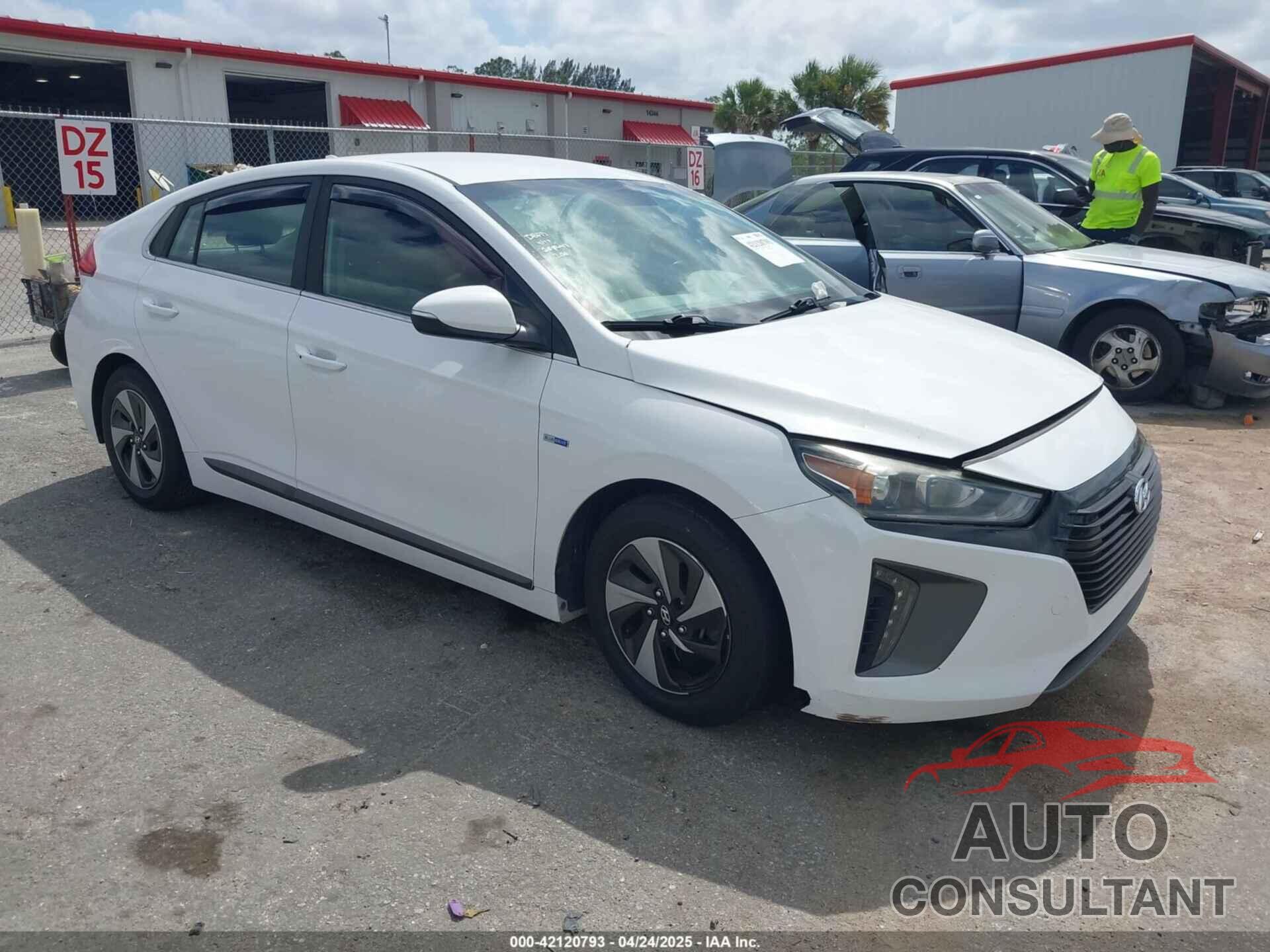 HYUNDAI IONIQ HYBRID 2018 - KMHC75LC2JU096795
