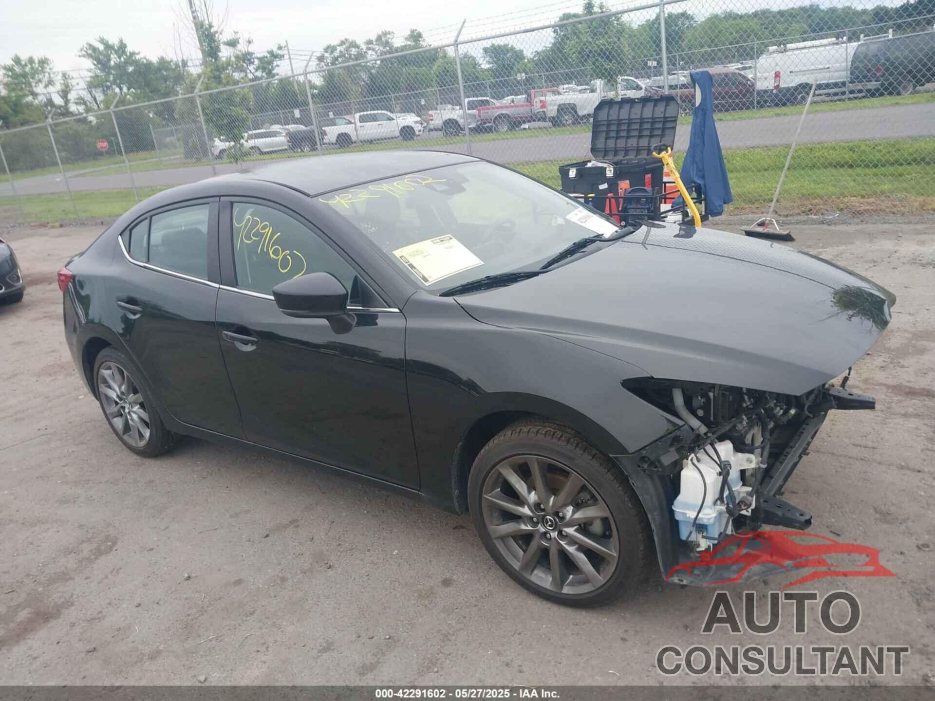 MAZDA MAZDA3 2018 - 3MZBN1V37JM230620