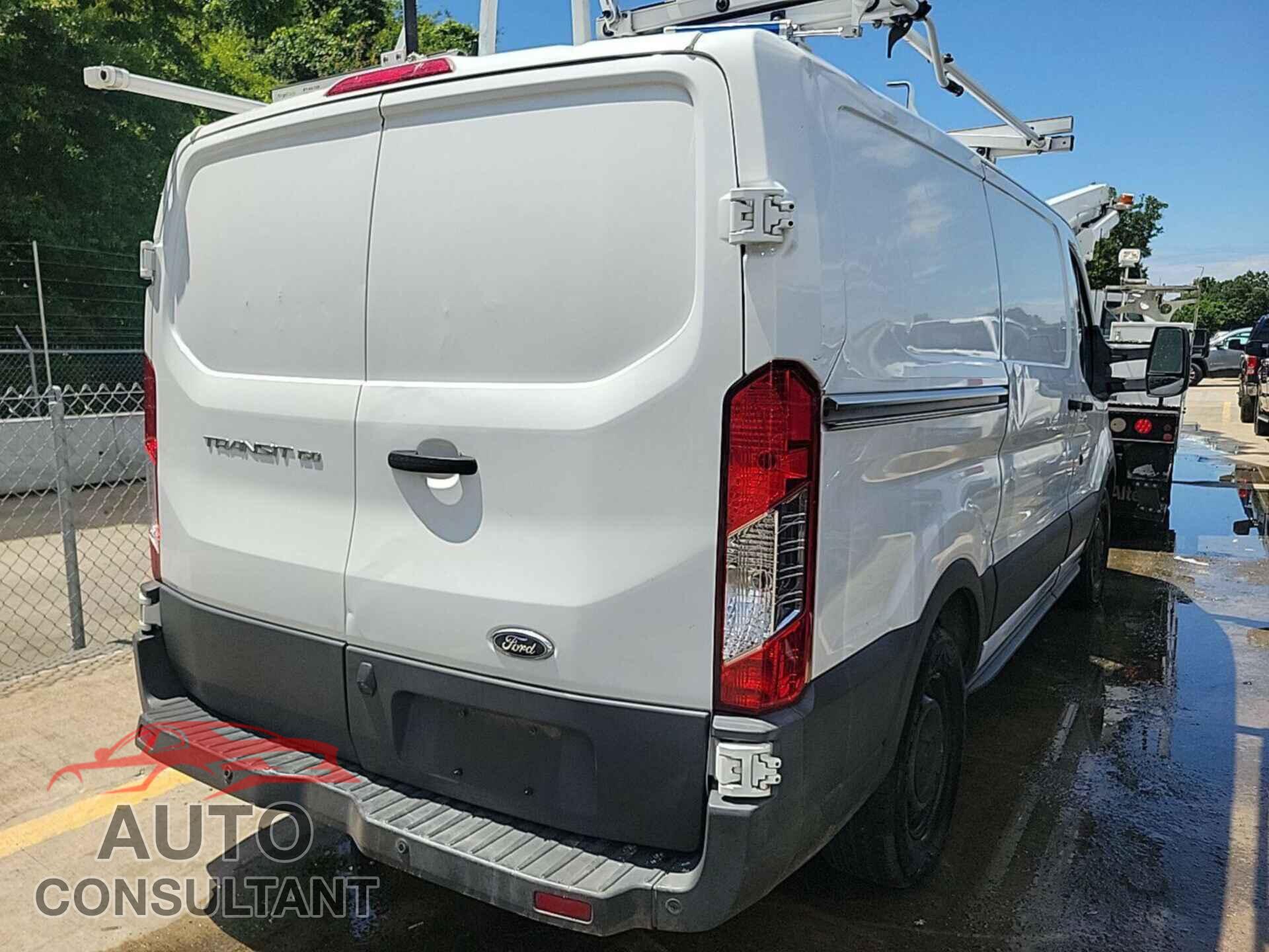 FORD TRANSIT 2017 - 1FTYE1YM1HKB17670