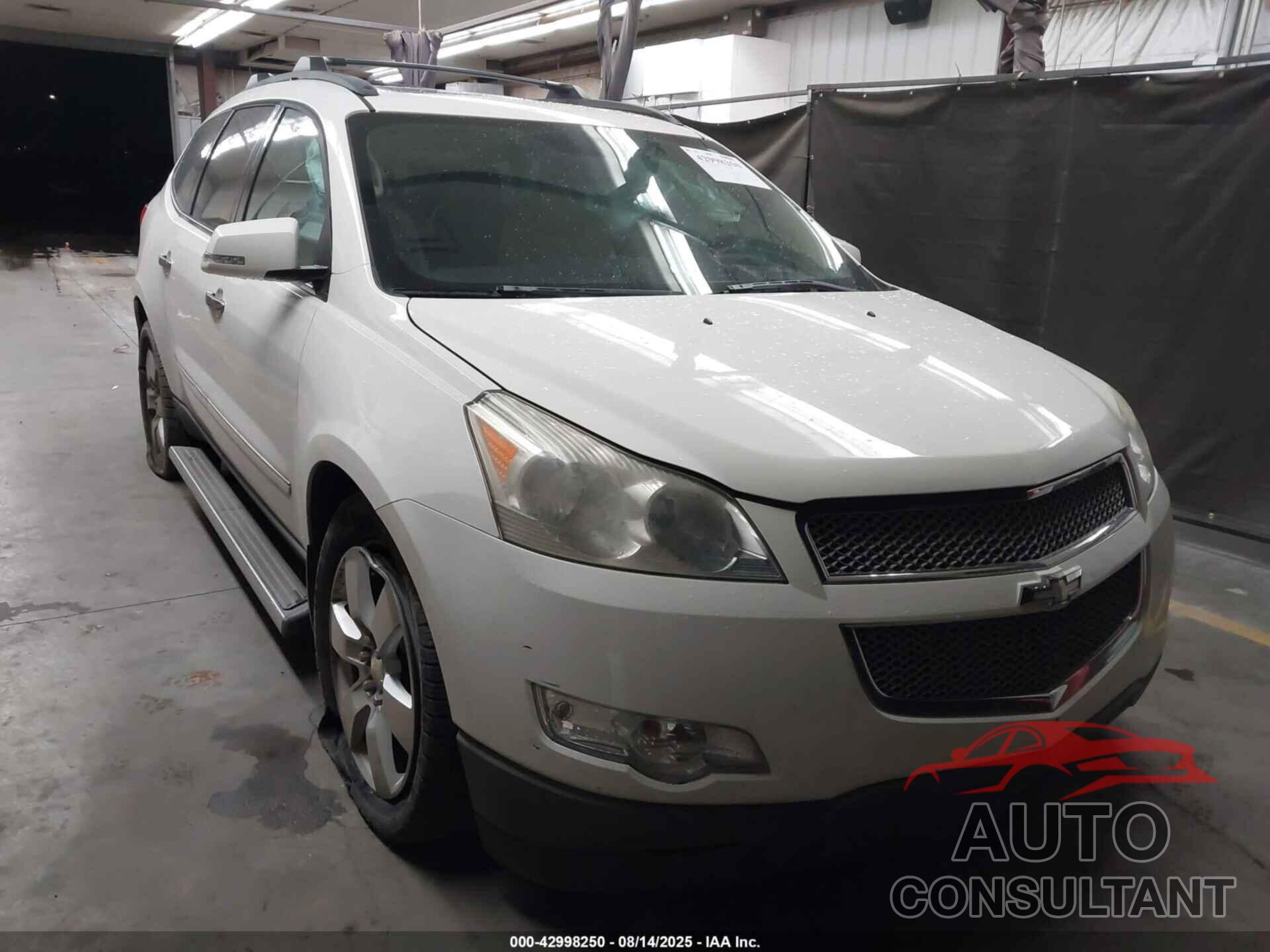 CHEVROLET TRAVERSE 2011 - 1GNKRLED5BJ185050