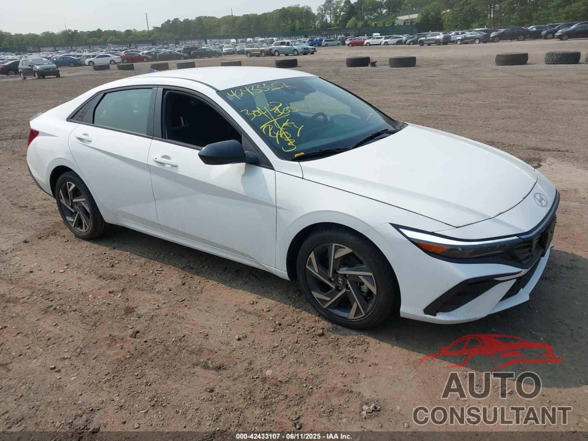 HYUNDAI ELANTRA 2025 - KMHLM4DG2SU956457