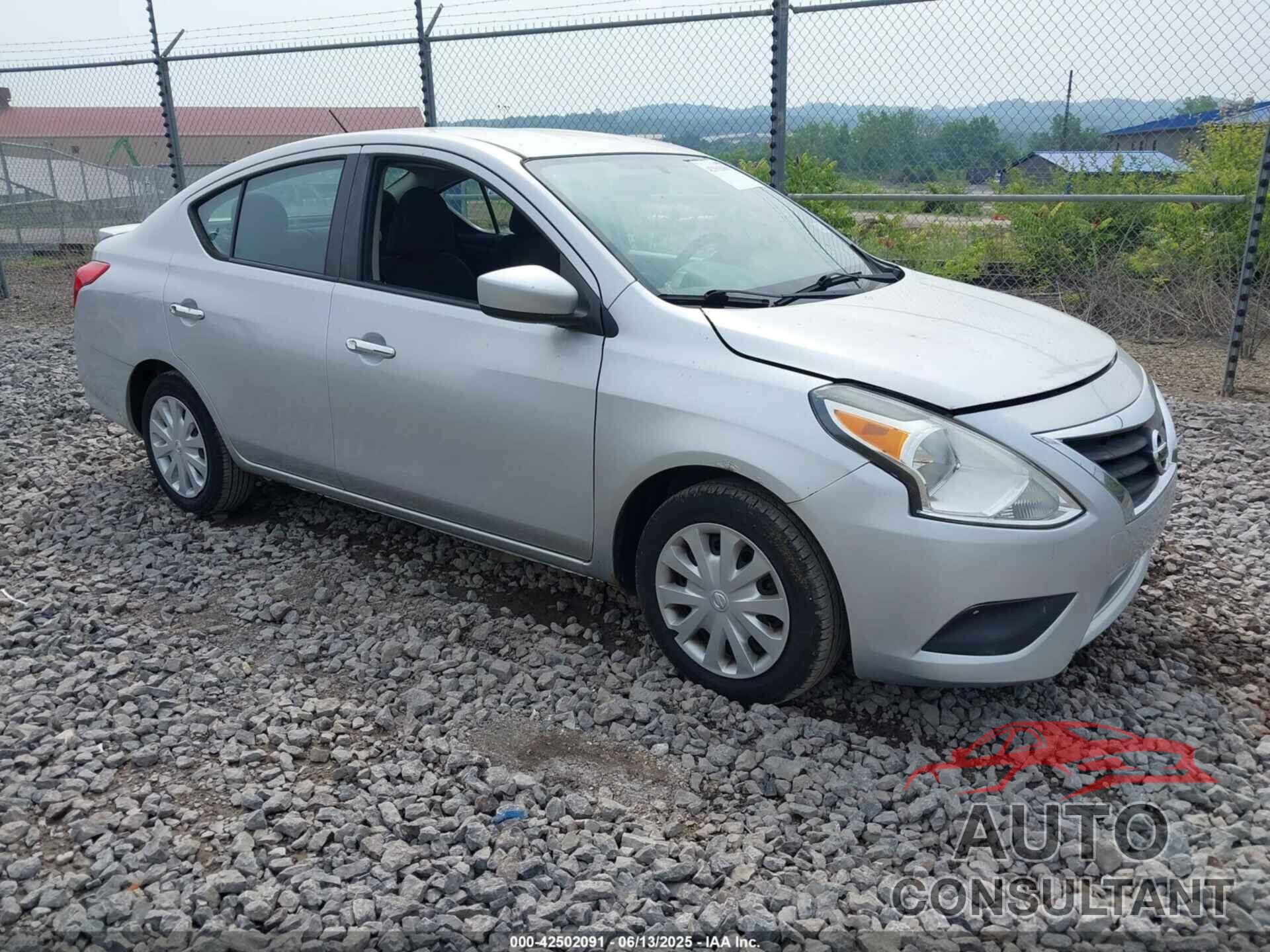 NISSAN VERSA 2017 - 3N1CN7APXHK432119