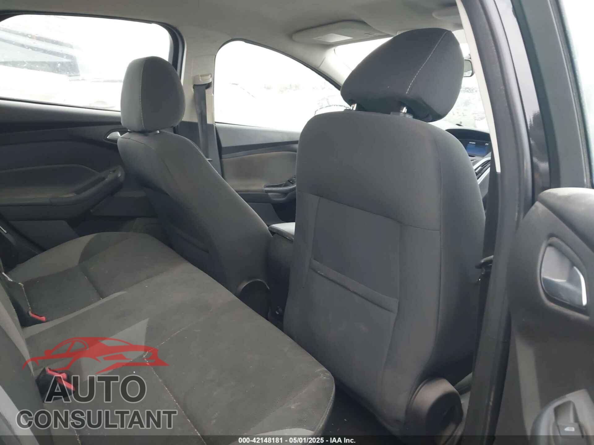 FORD FOCUS 2014 - 1FADP3F25EL439519