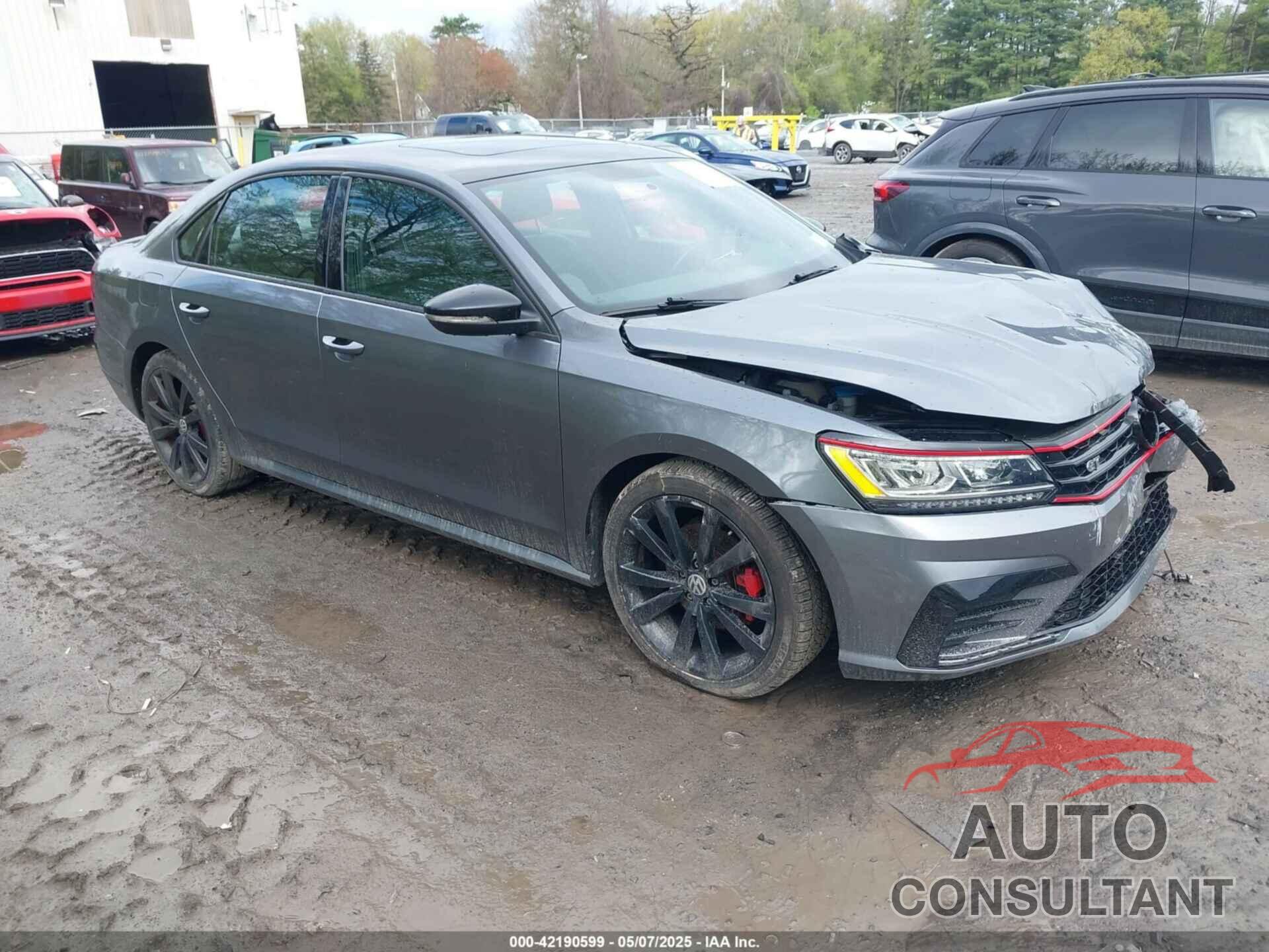 VOLKSWAGEN PASSAT 2018 - 1VWJM7A37JC040728