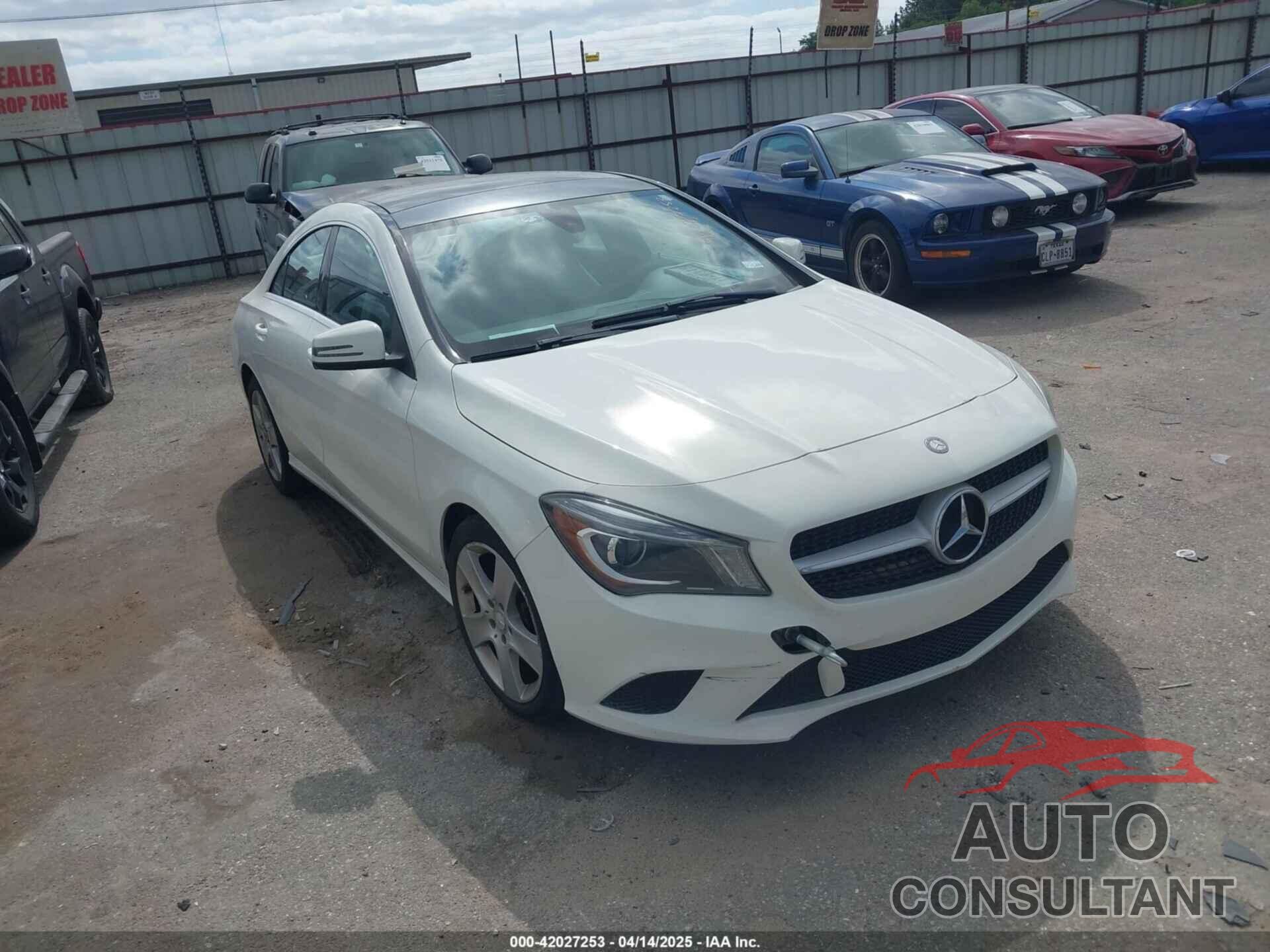 MERCEDES-BENZ CLA 250 2015 - WDDSJ4EB3FN172922